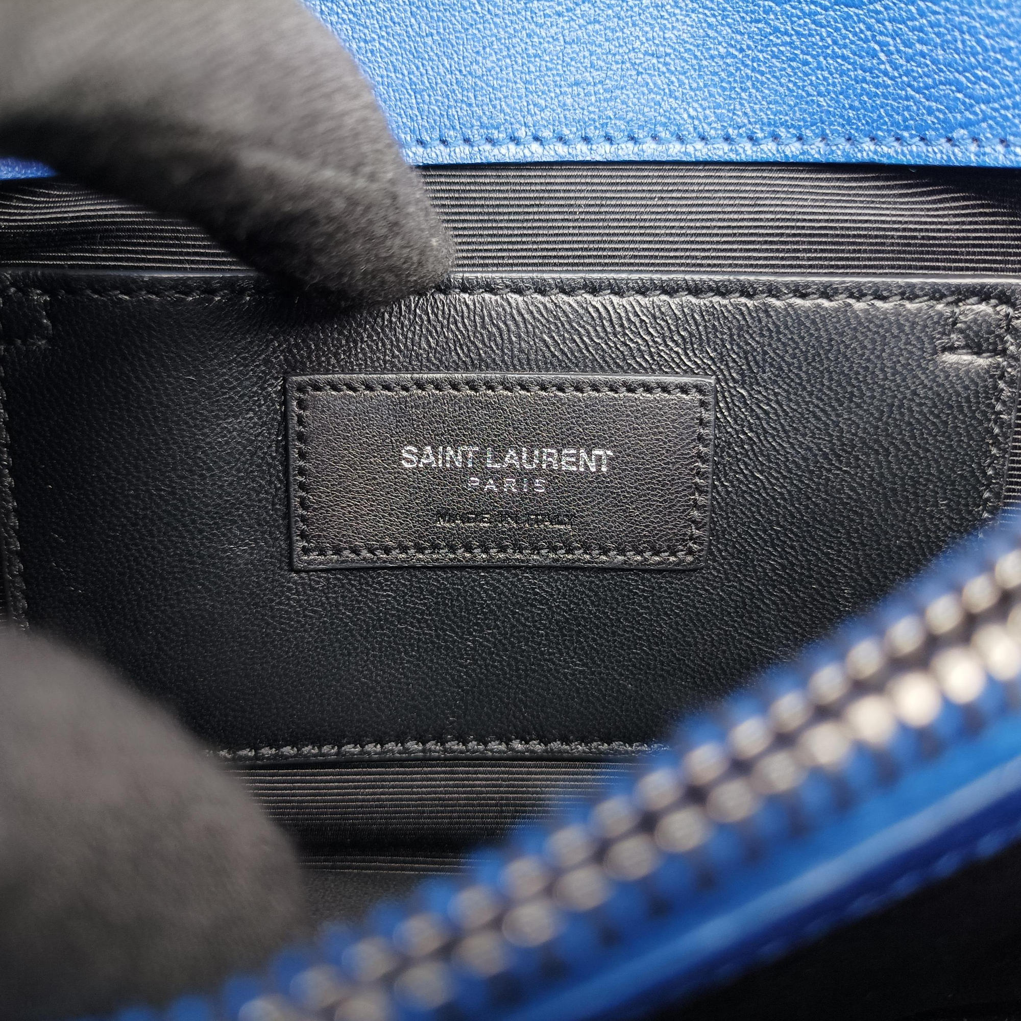 Vintage Yves Saint Laurent COLLEGE Blue Leather 392737 shoulderbag | stylenewstar