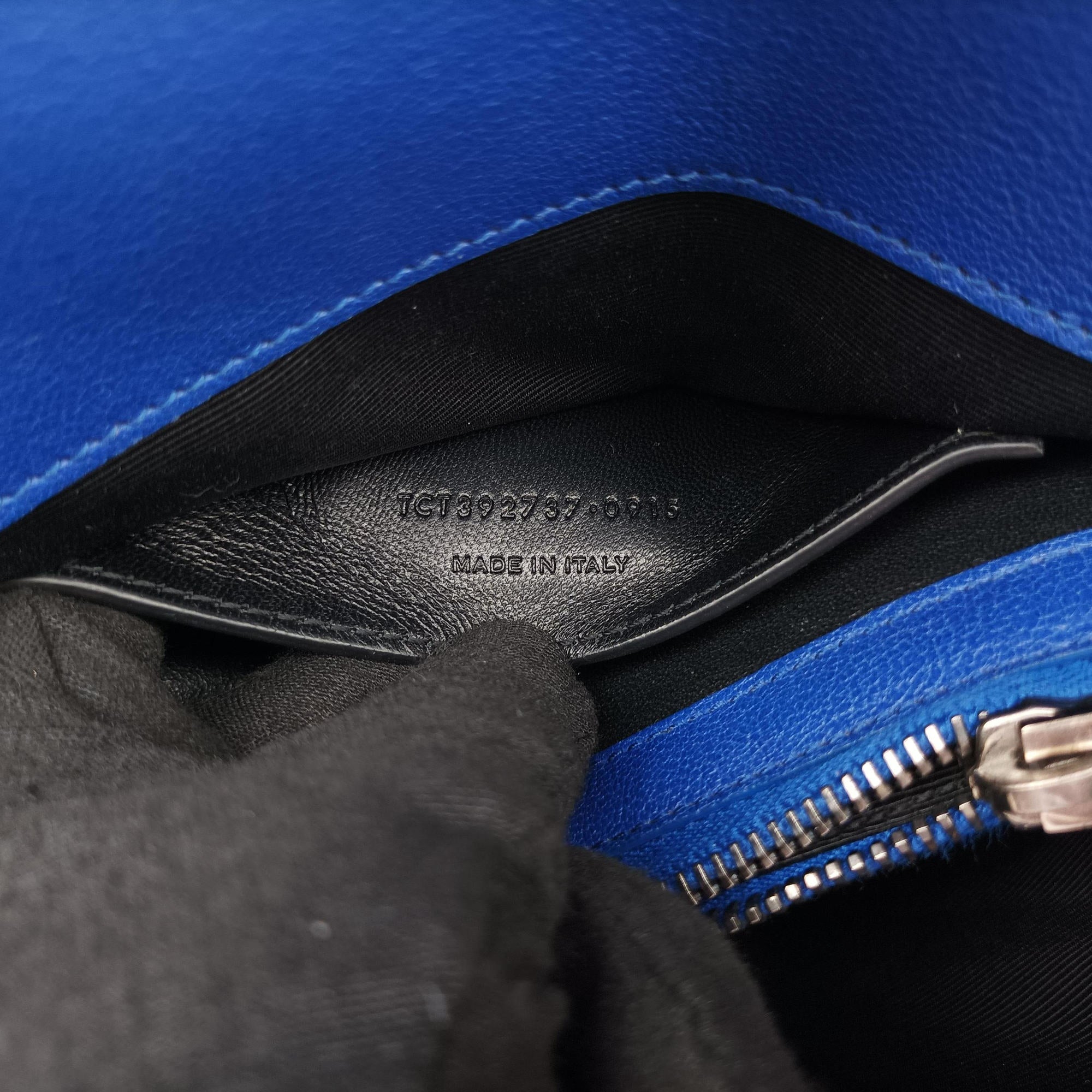 Vintage Yves Saint Laurent COLLEGE Blue Leather 392737 shoulderbag | stylenewstar