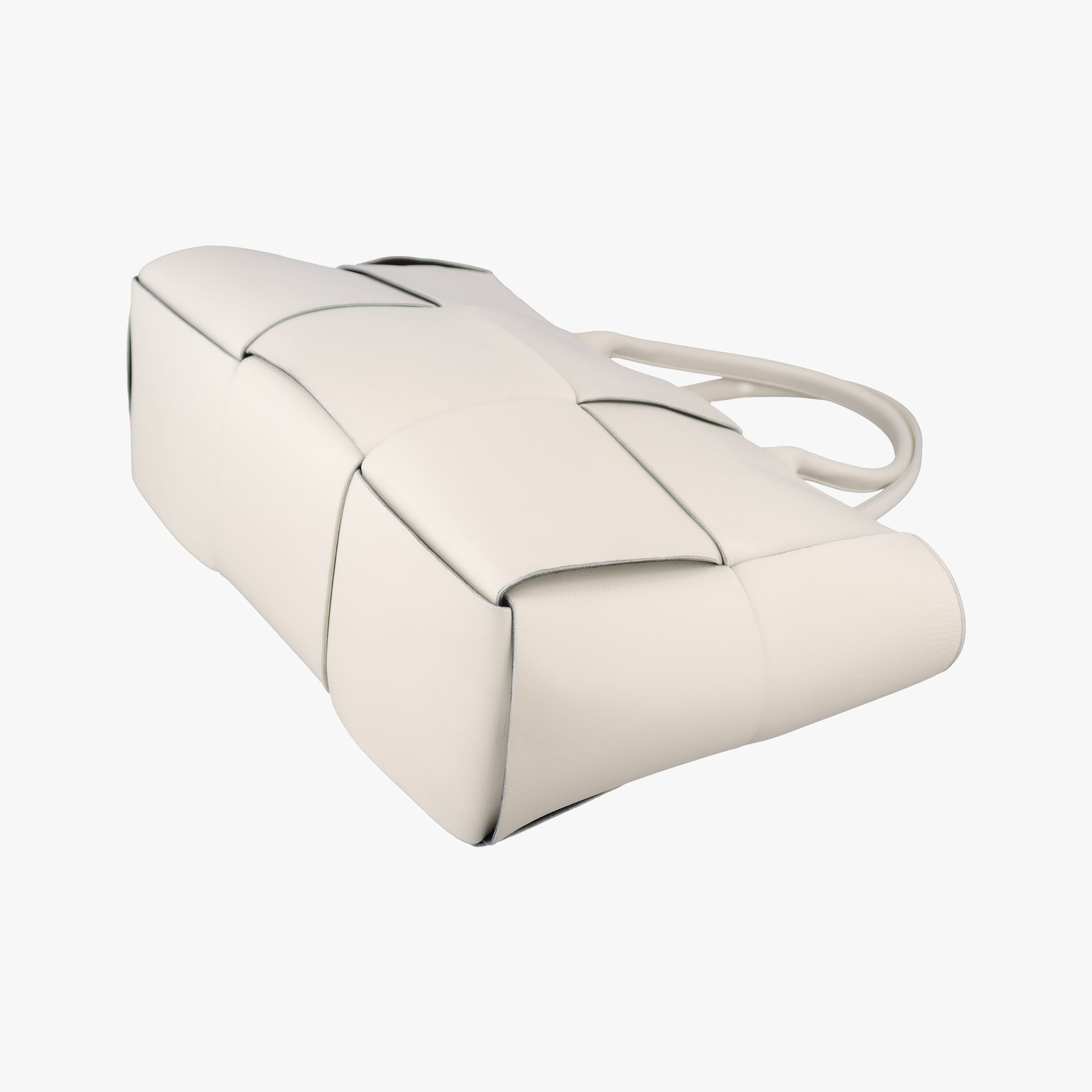 Pre-owned Bottega Veneta The Arcotote White lambskin  handbag | stylenewstar