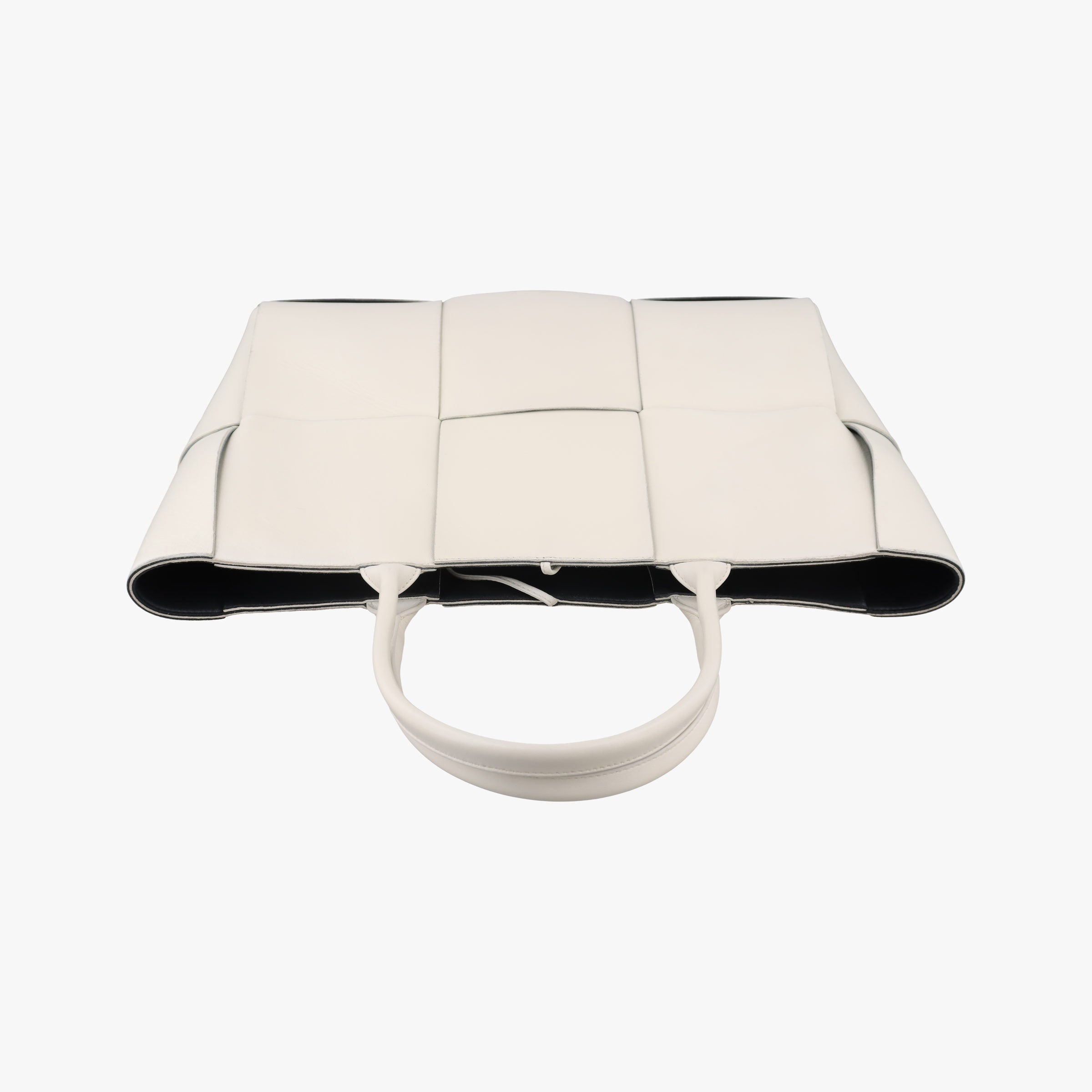 Pre-owned Bottega Veneta The Arcotote White lambskin  handbag | stylenewstar