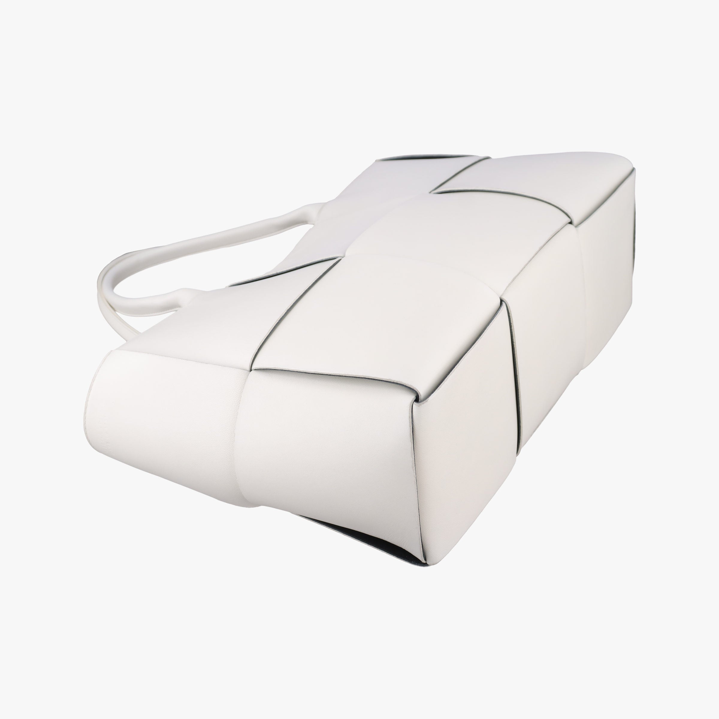 Pre-owned Bottega Veneta The Arcotote White lambskin  handbag | stylenewstar