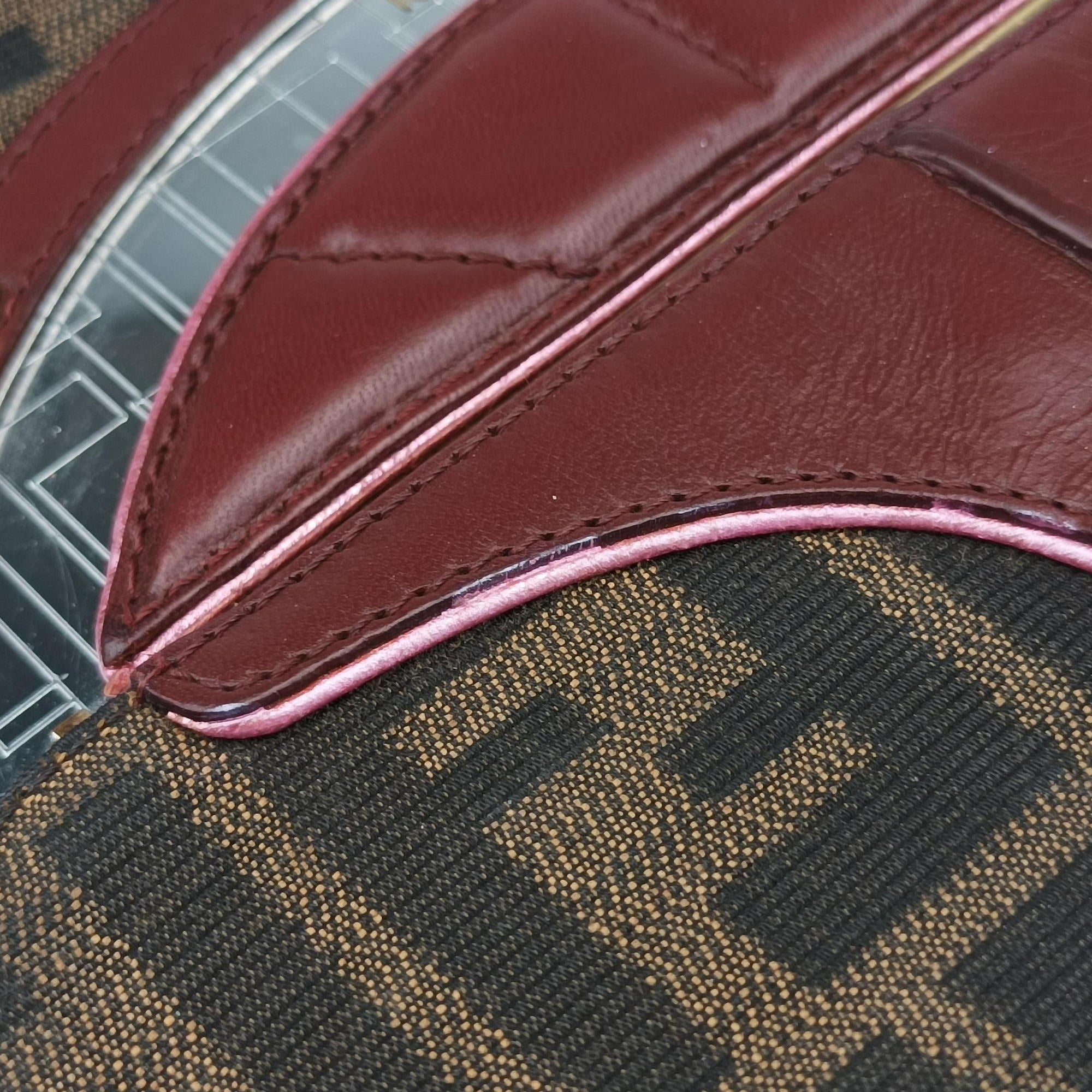 Vintage Fendi Zucca Vanity Mirror Brown × Red Jacquard × Leather 8BN133 shoulderbag | stylenewstar