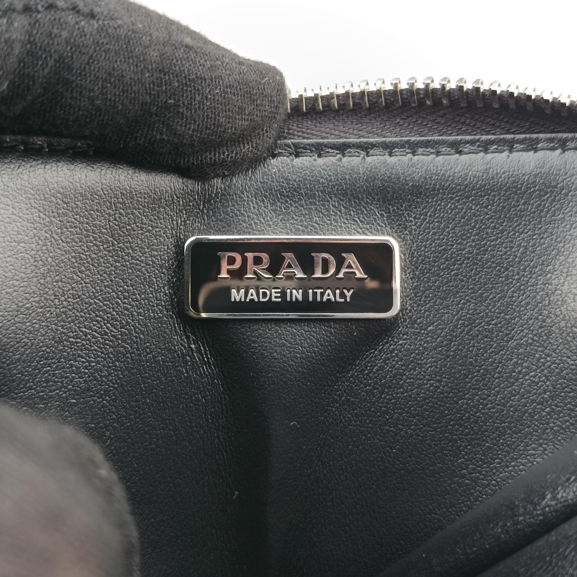 Pre-owned Prada Triangle Chain Pouch Black Leather  shoulderbag | stylenewstar