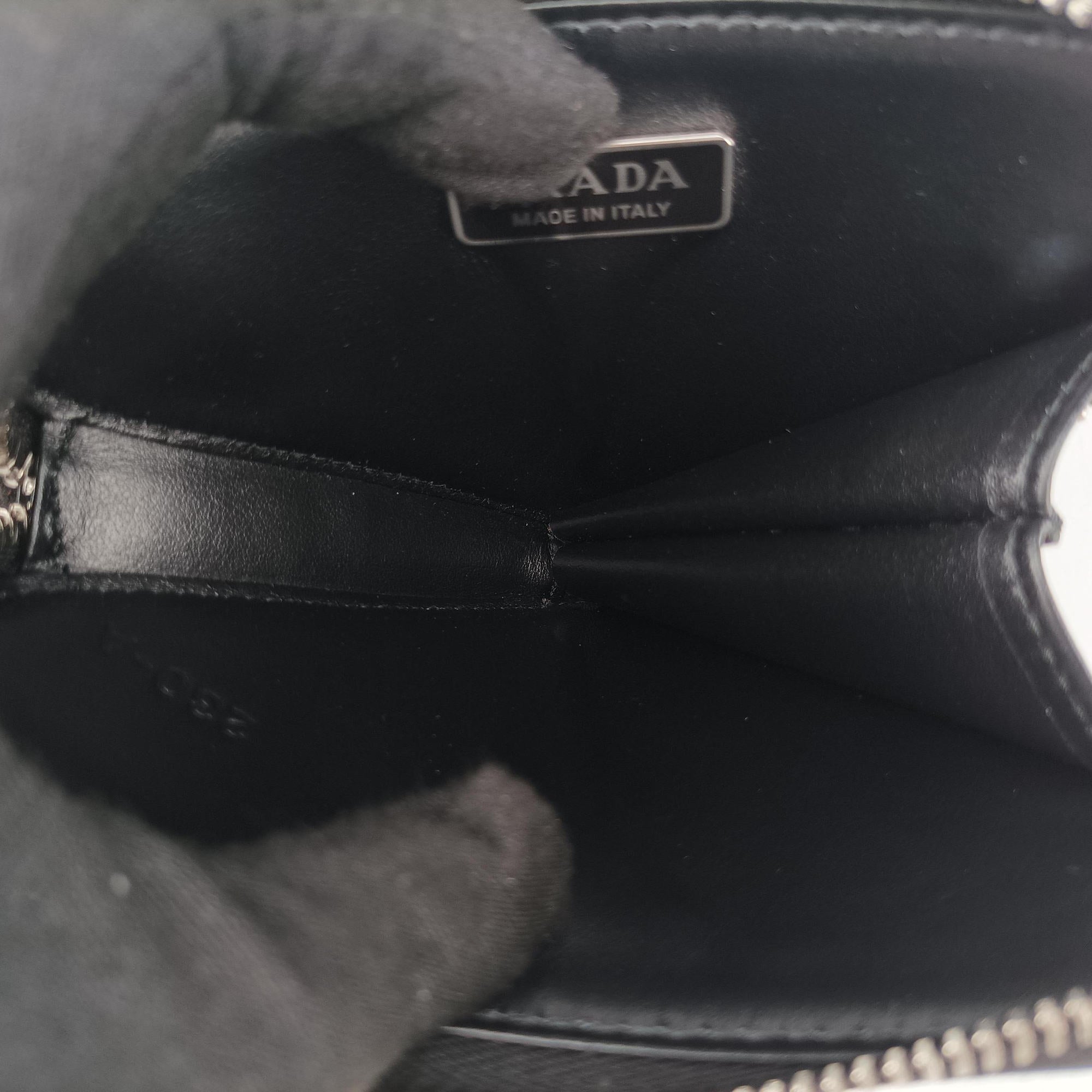 Pre-owned Prada Triangle Chain Pouch Black Leather  shoulderbag | stylenewstar