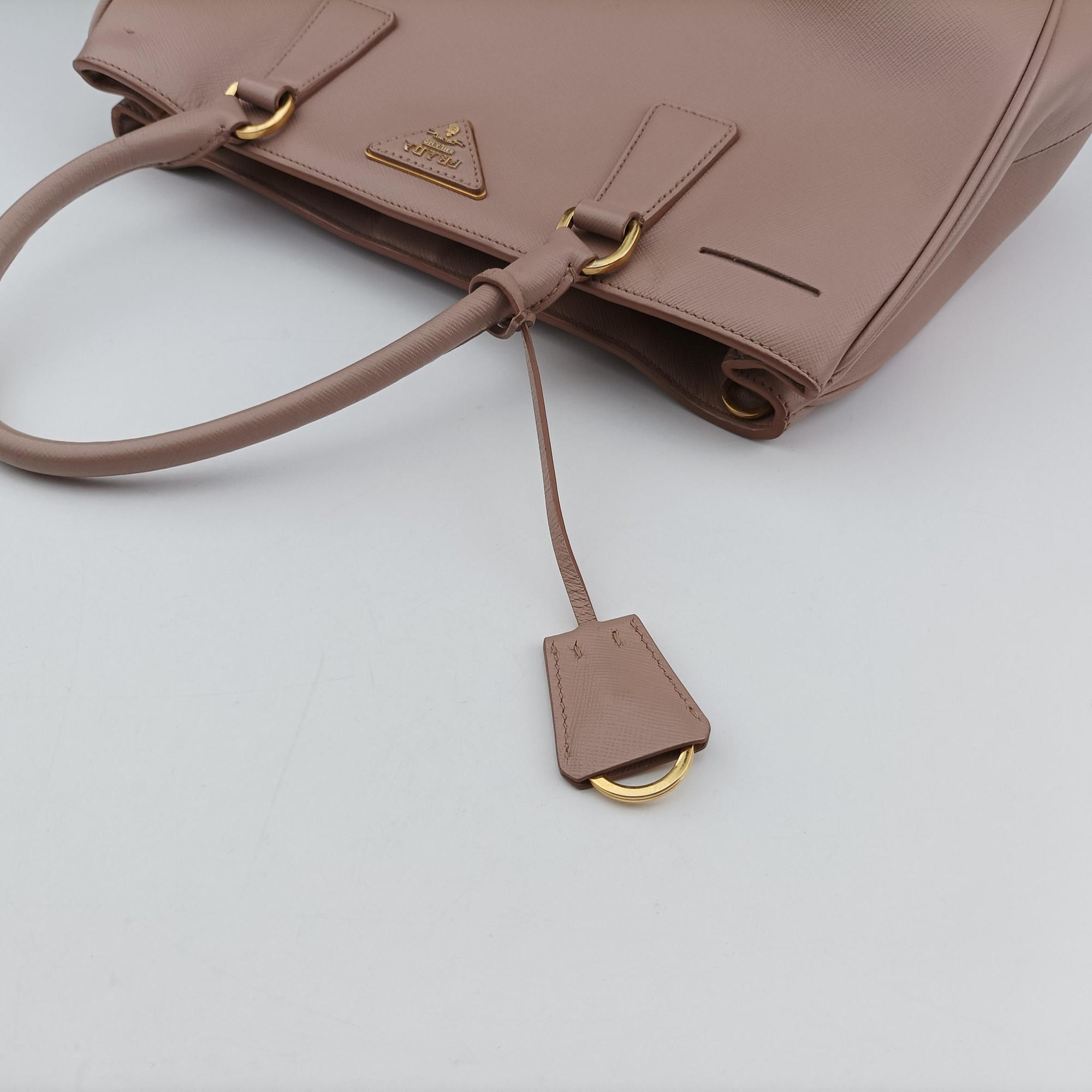Pre-owned Prada Galleria Pink SAFFIANO Leather BN1786 shoulderbag | stylenewstar