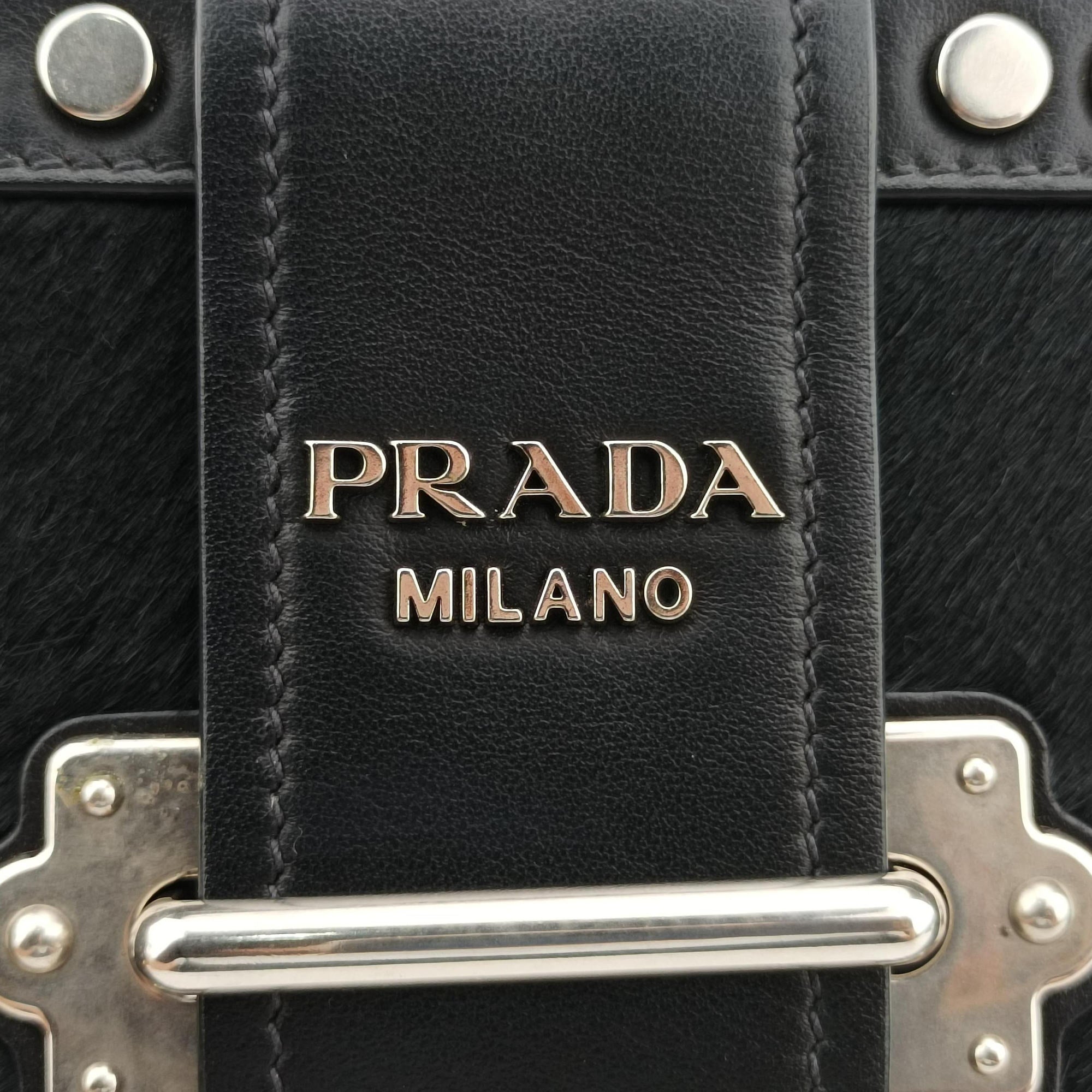 Secondhand Prada Cahier Black Leather×Pony-style calfskin 1BD045 shoulderbag | stylenewstar
