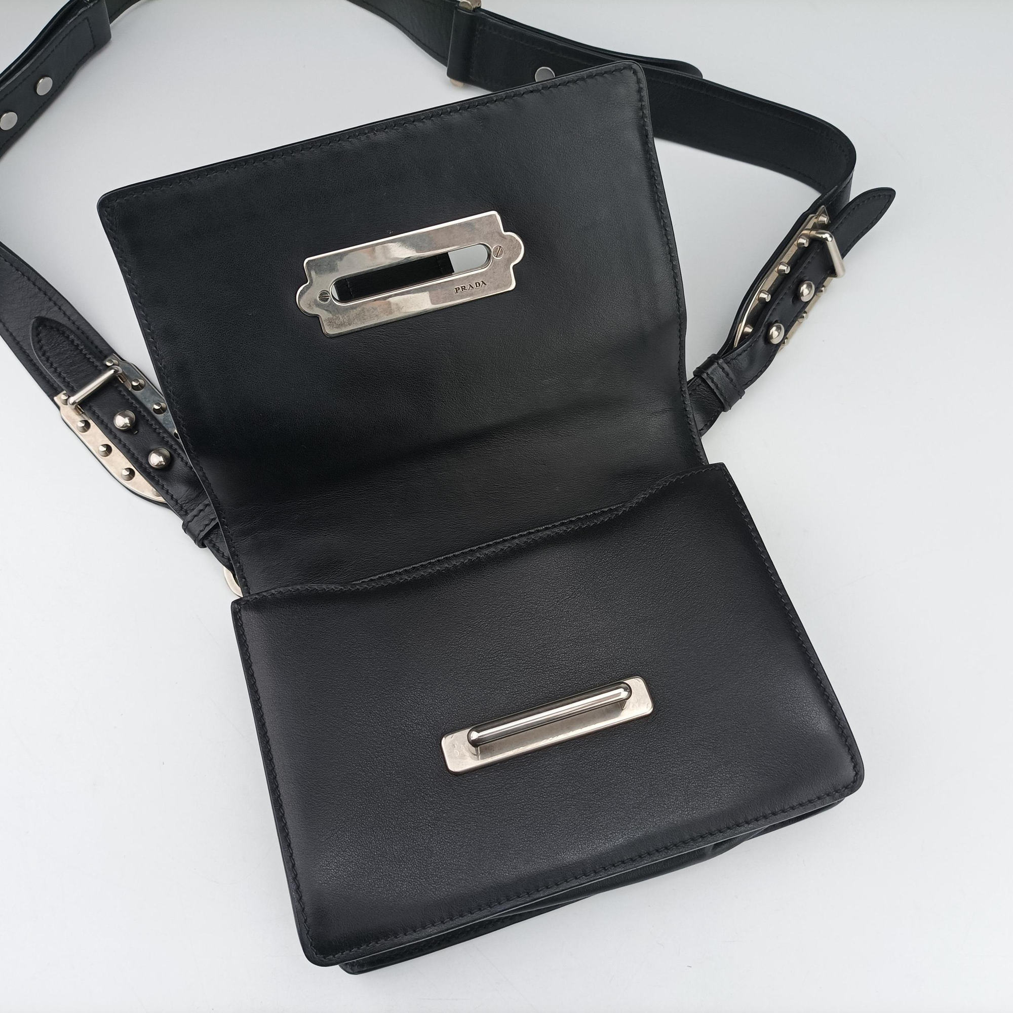 Secondhand Prada Cahier Black Leather×Pony-style calfskin 1BD045 shoulderbag | stylenewstar