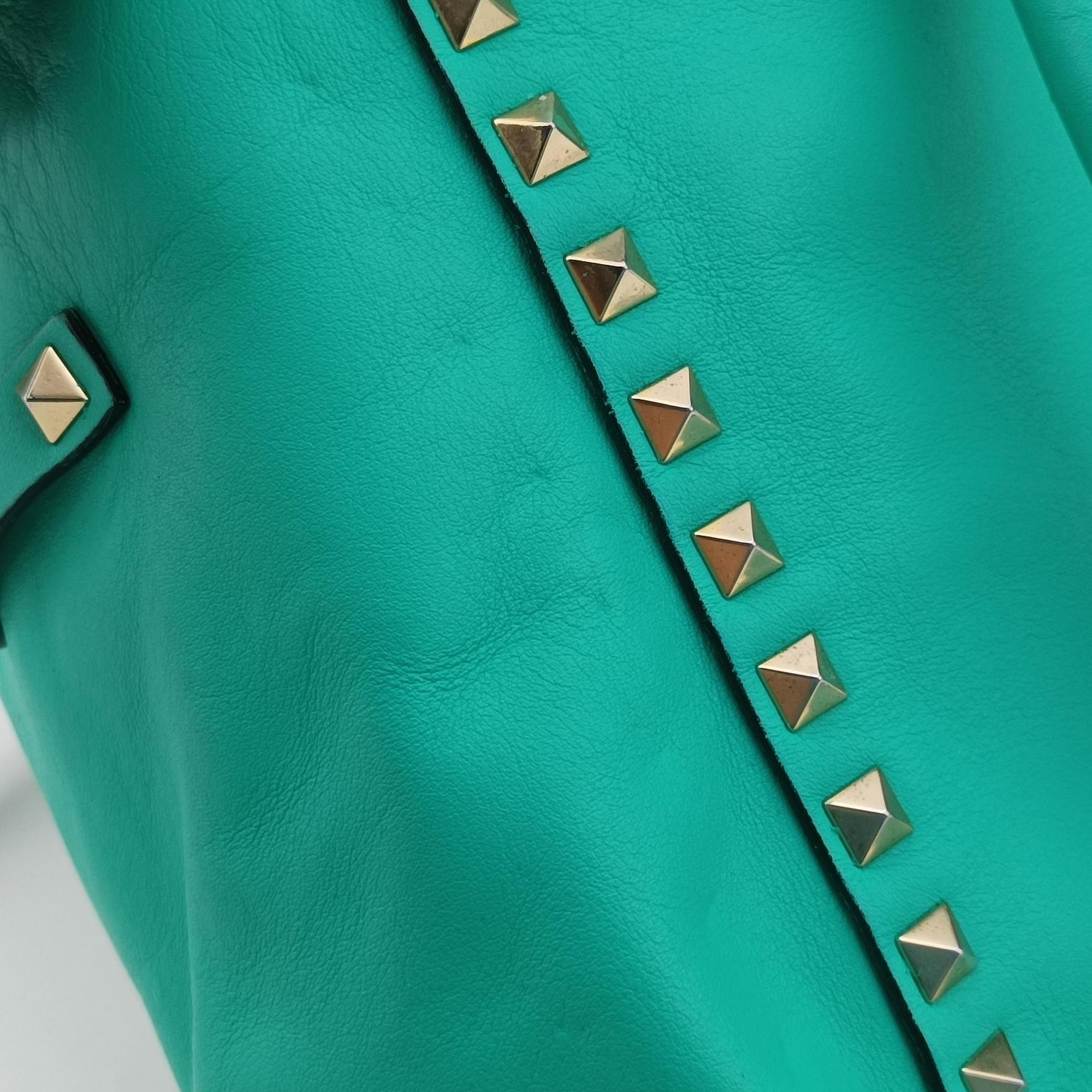 Secondhand Valentino Rockstud Blue leather  shoulderbag | stylenewstar