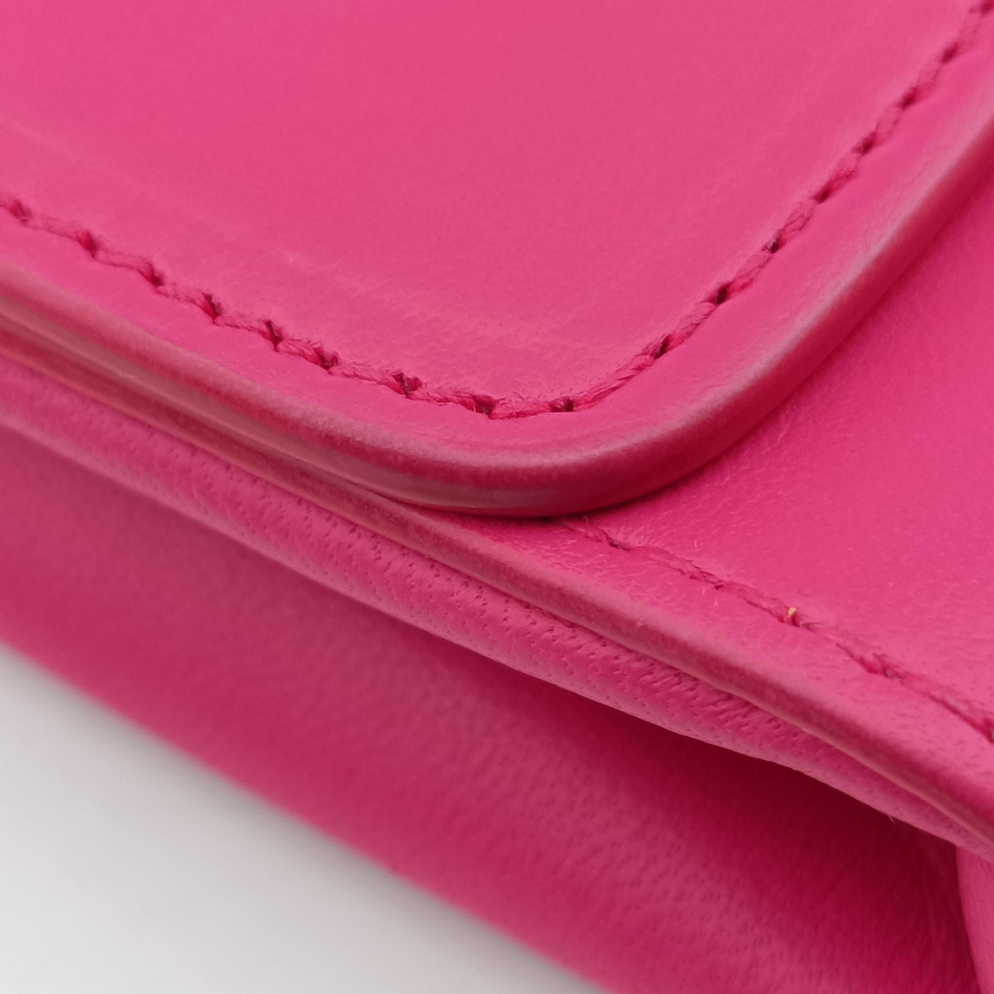 Secondhand VERSACE La Medusa Rose Leather  shoulderbag | stylenewstar