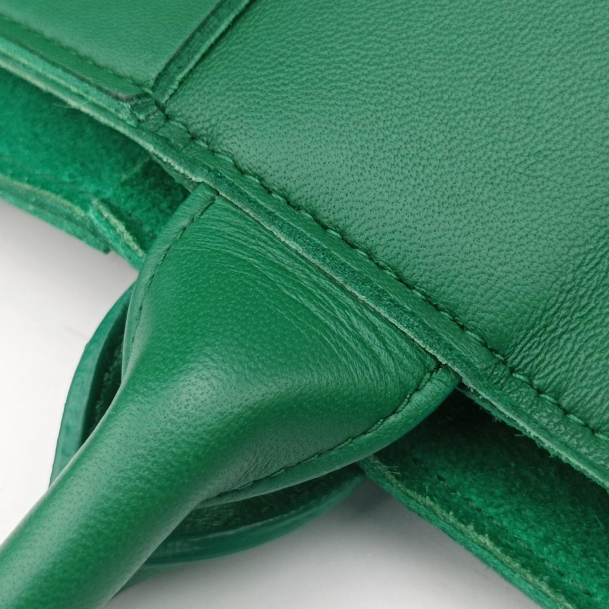 Secondhand Bottega Veneta THE ARCO Tote Medium Green lambskin  handbag | stylenewstar