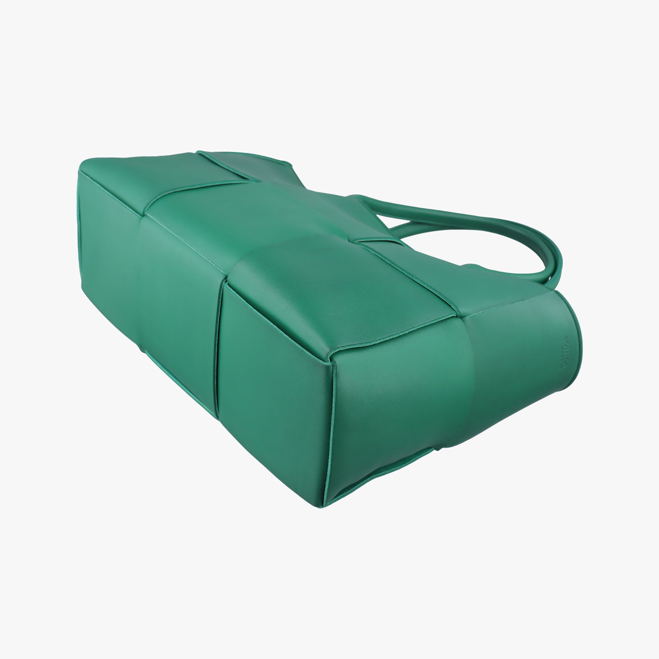 Secondhand Bottega Veneta THE ARCO Tote Medium Green lambskin  handbag | stylenewstar