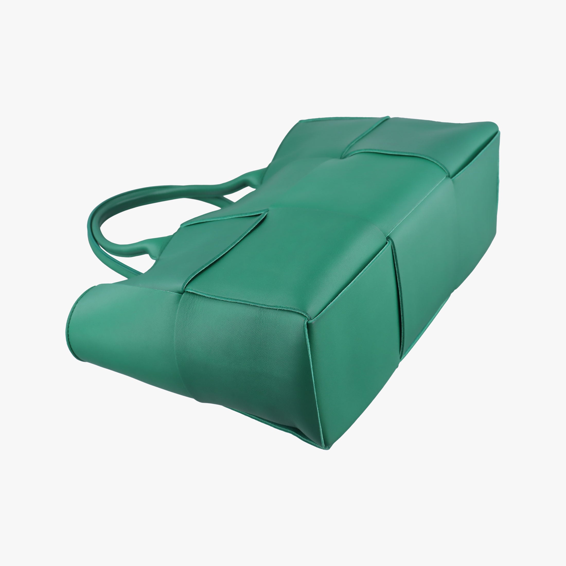 Secondhand Bottega Veneta THE ARCO Tote Medium Green lambskin  handbag | stylenewstar