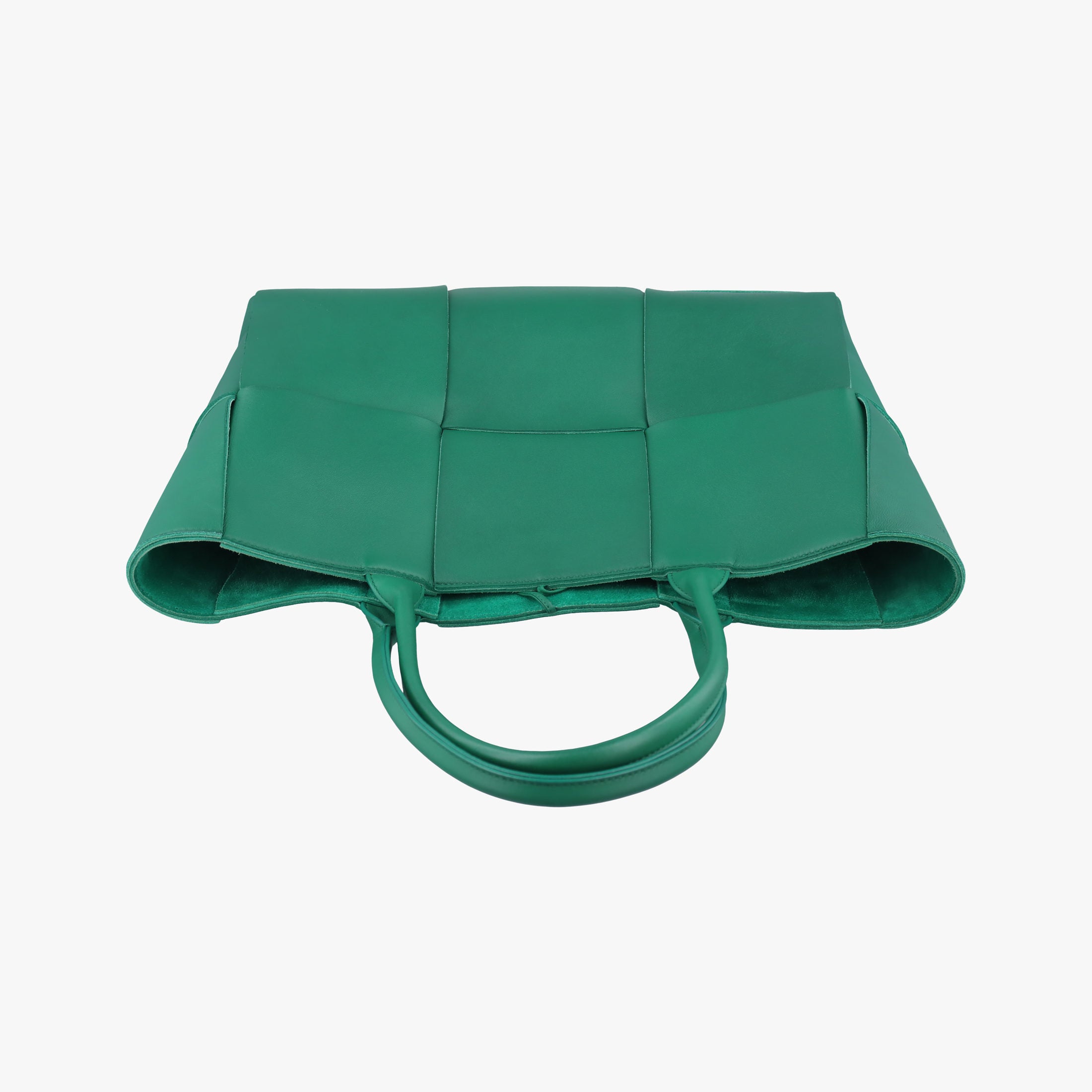 Secondhand Bottega Veneta THE ARCO Tote Medium Green lambskin  handbag | stylenewstar