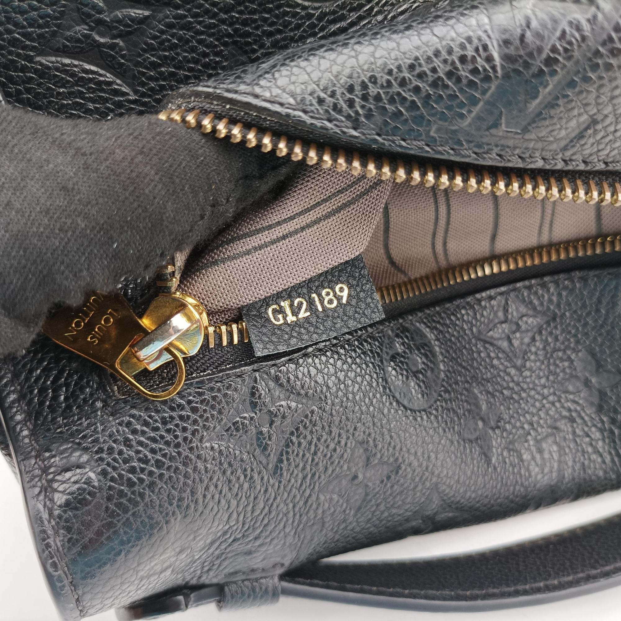 Pre-owned Louis Vuitton Pochette Metis MM Black Monogram Empreinte M41487 shoulderbag | stylenewstar