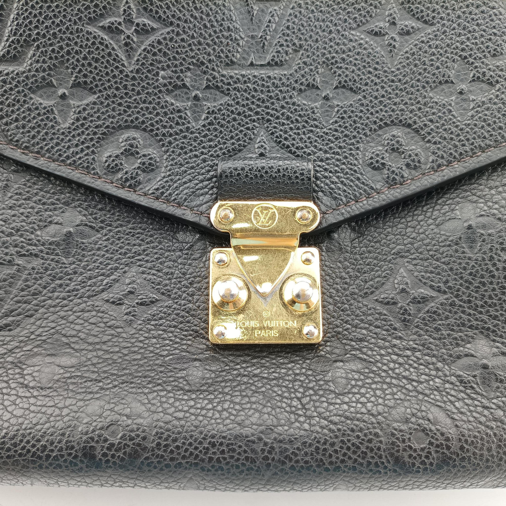 Pre-owned Louis Vuitton Pochette Metis MM Black Monogram Empreinte M41487 shoulderbag | stylenewstar