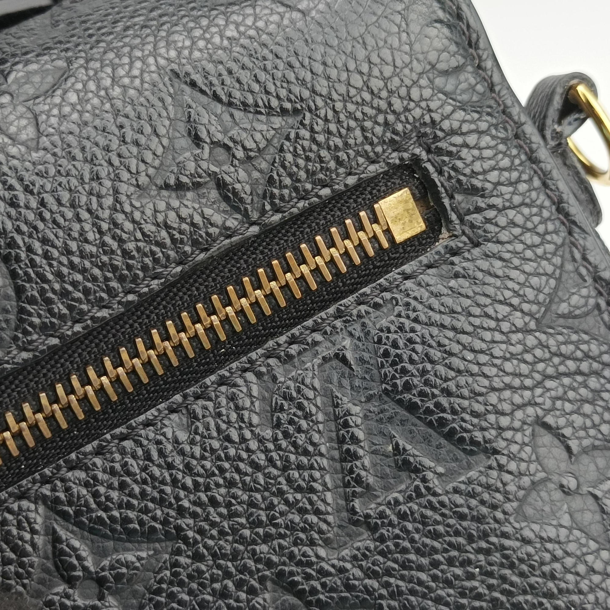 Pre-owned Louis Vuitton Pochette Metis MM Black Monogram Empreinte M41487 shoulderbag | stylenewstar