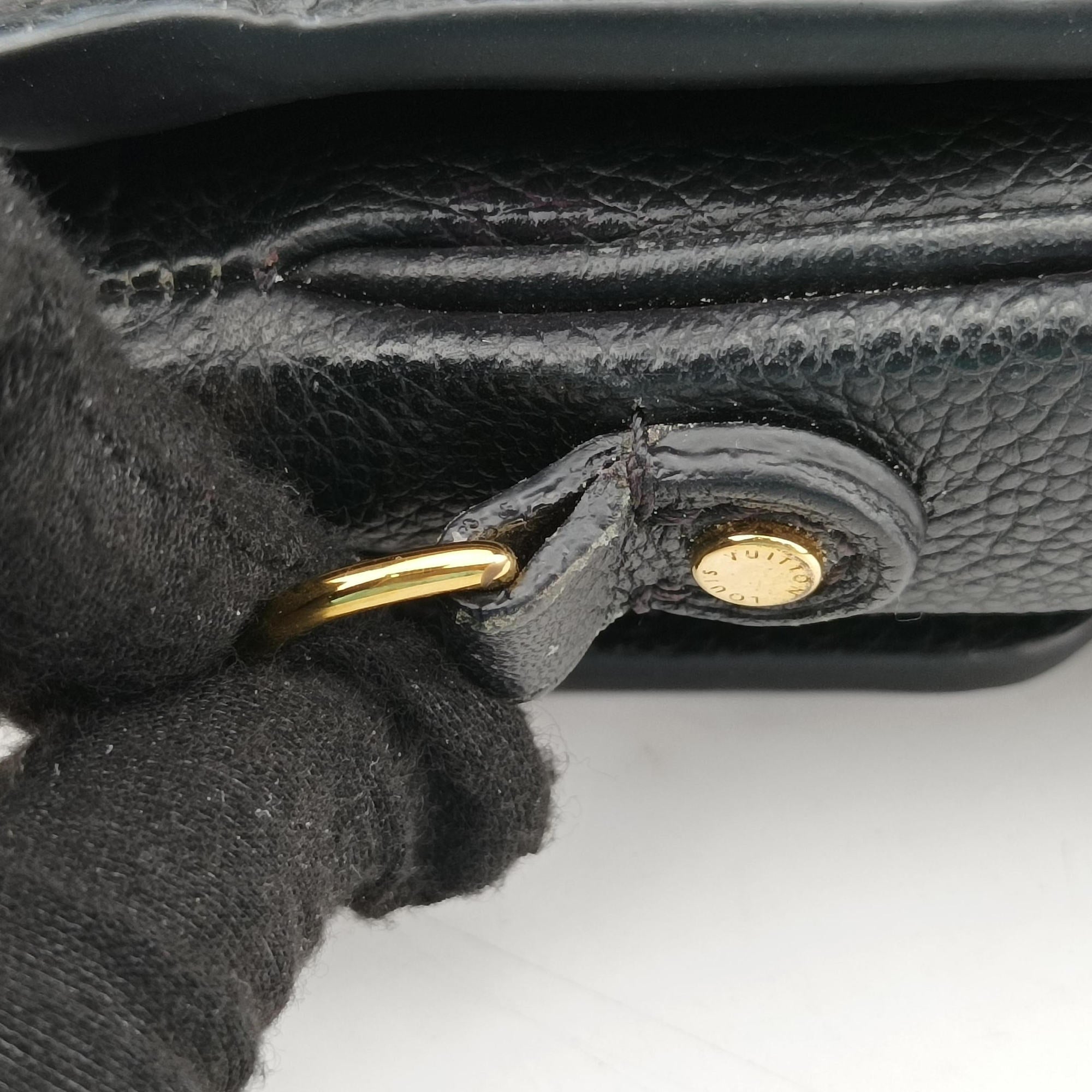 Pre-owned Louis Vuitton Pochette Metis MM Black Monogram Empreinte M41487 shoulderbag | stylenewstar