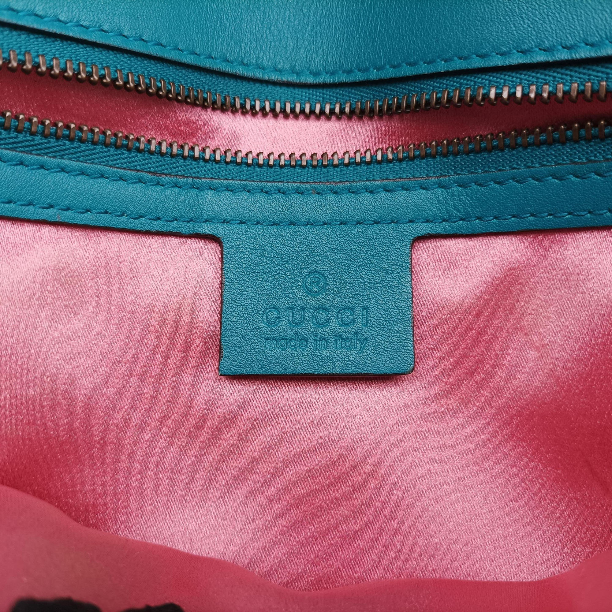 Secondhand Gucci GG Marmont Blue velour 443497 shoulderbag | stylenewstar