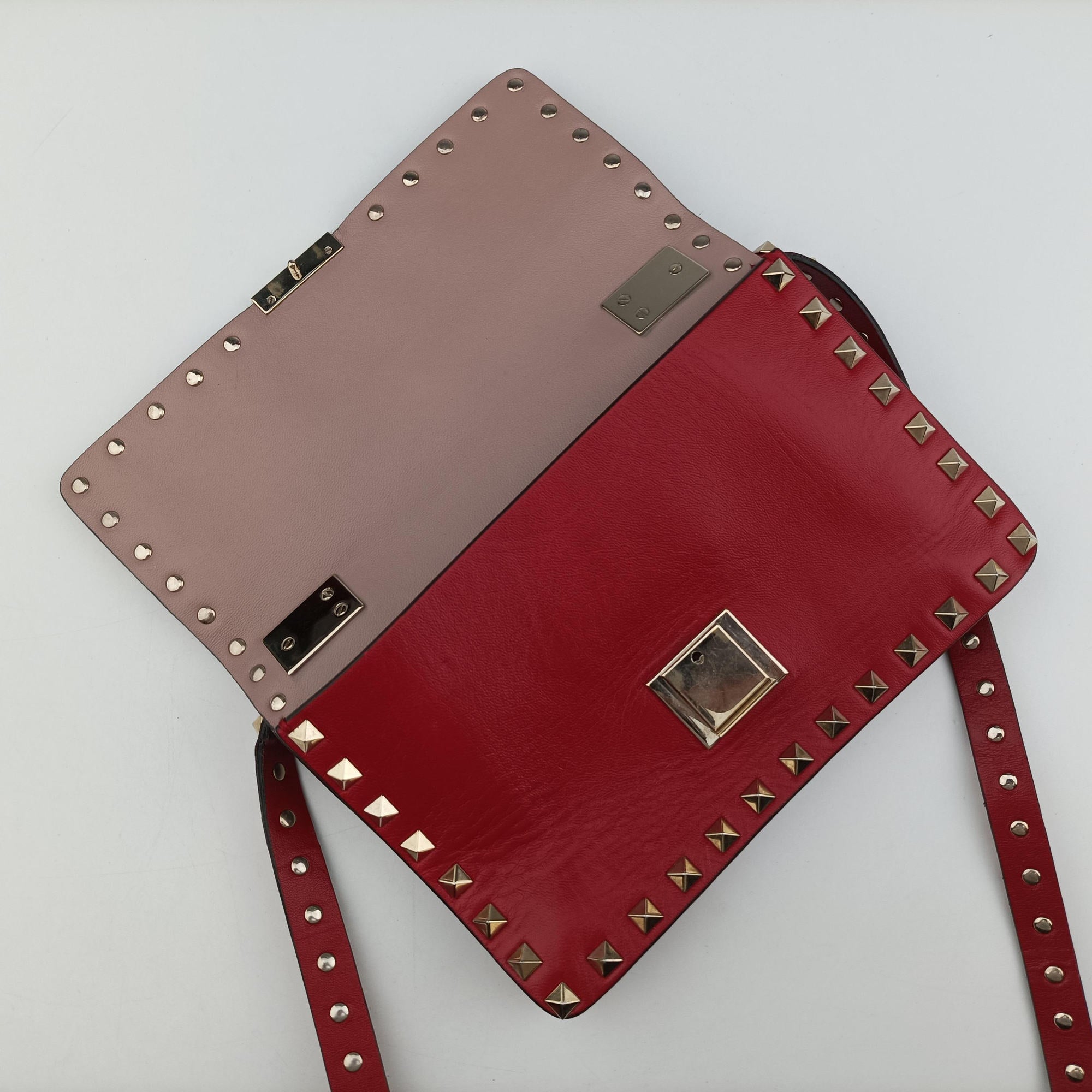 Pre-owned Valentino ROCKSTUD Red Leather  shoulderbag | stylenewstar