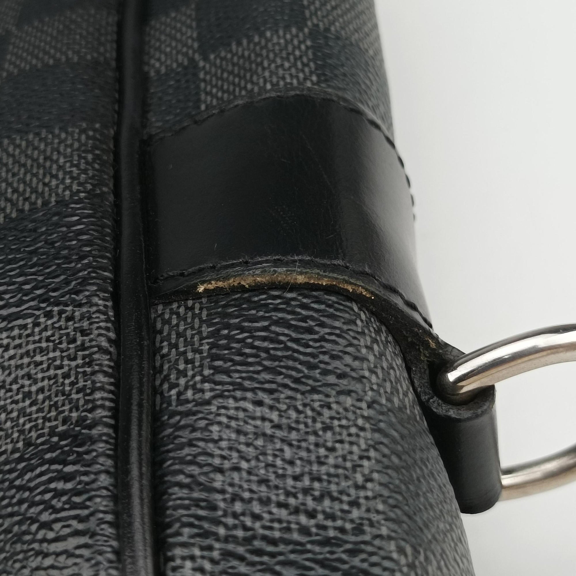 Pre-owned Louis Vuitton TADAO Noir Damier Graphite N51192 shoulderbag | stylenewstar