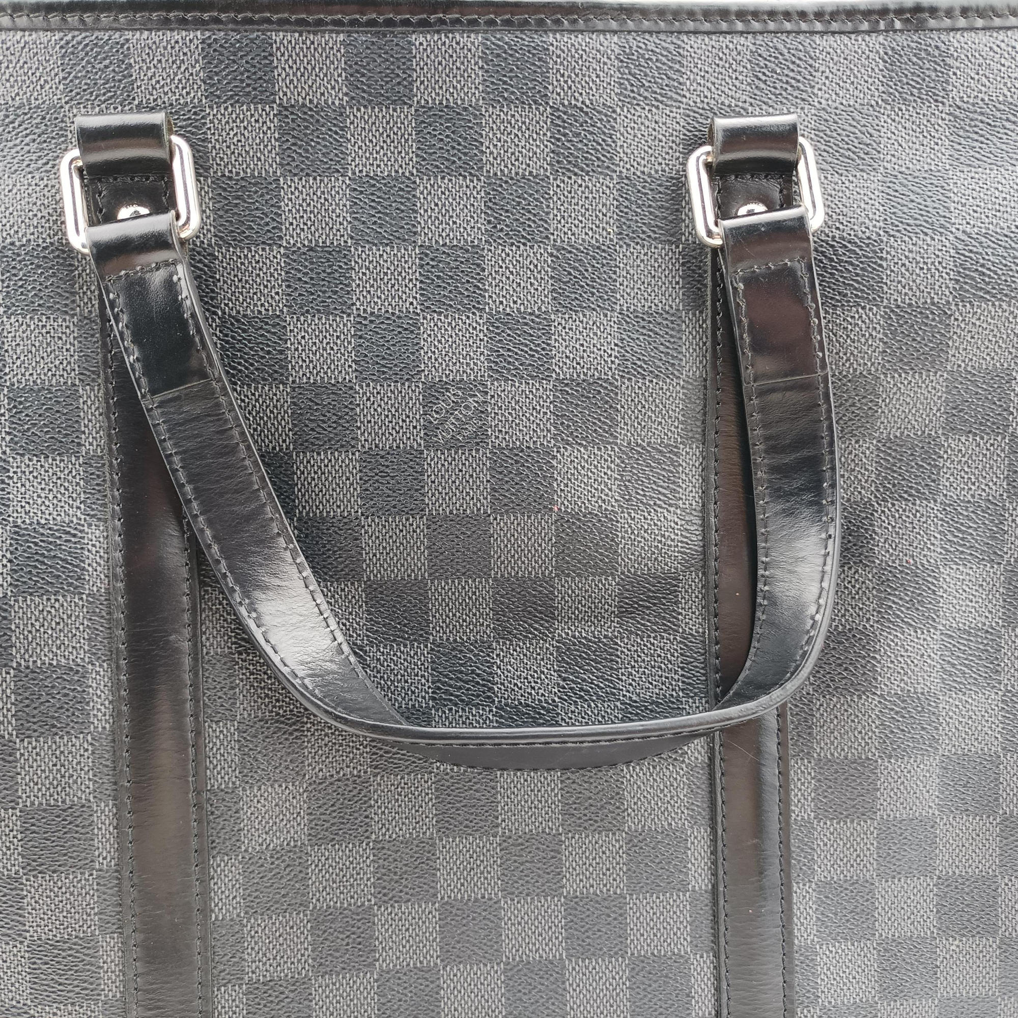 Pre-owned Louis Vuitton TADAO Noir Damier Graphite N51192 shoulderbag | stylenewstar