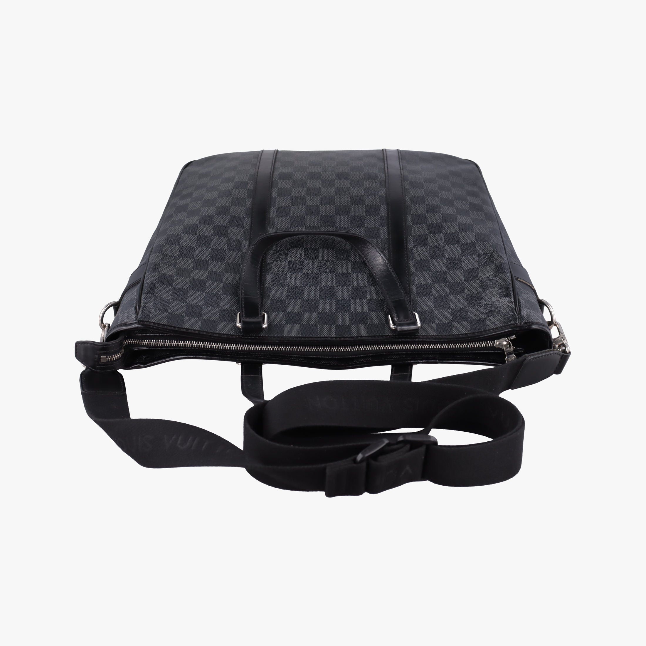 Pre-owned Louis Vuitton TADAO Noir Damier Graphite N51192 shoulderbag | stylenewstar