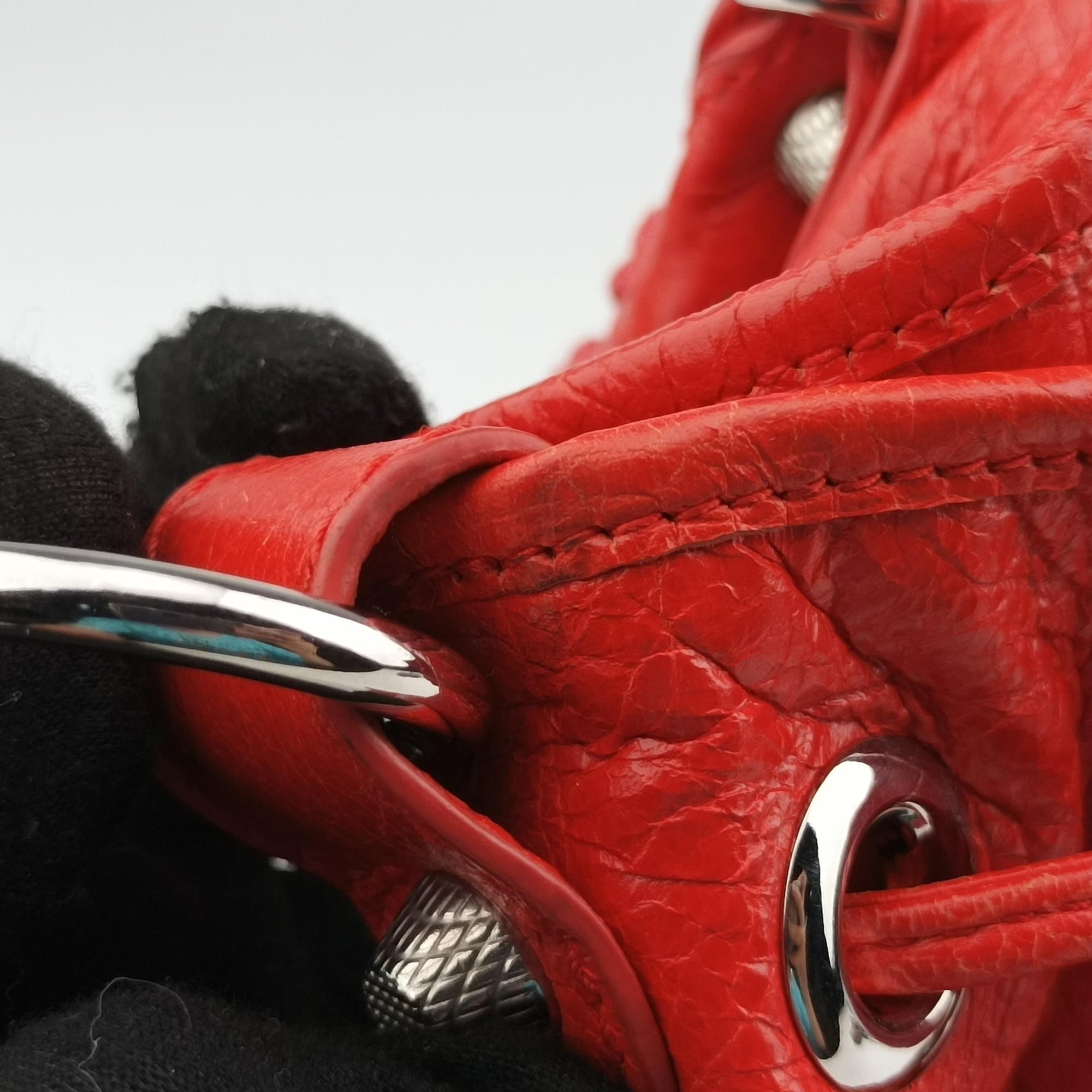 Pre-owned Balenciaga Pompon Red Leather  shoulderbag | stylenewstar