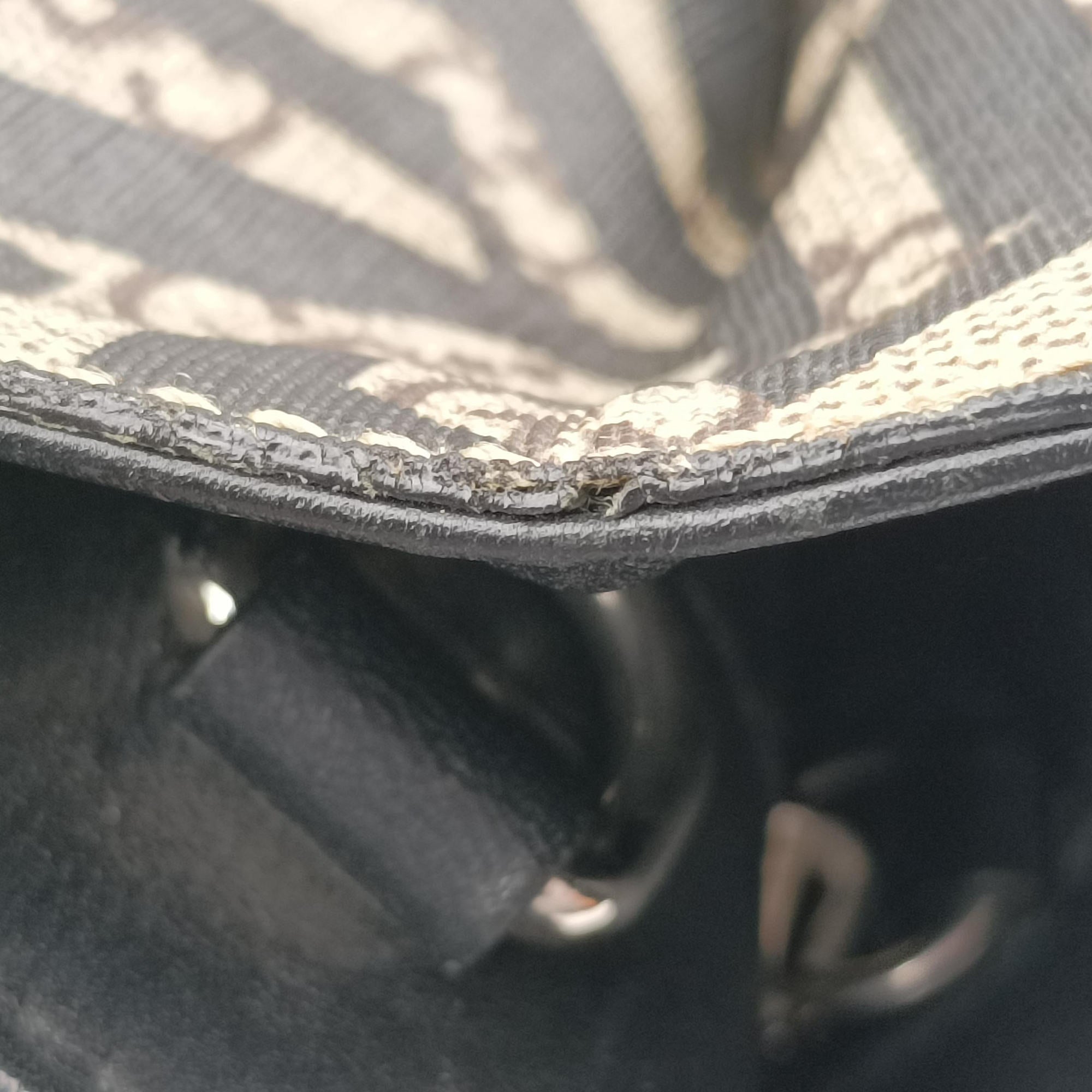 Pre-owned Gucci GG Supreme Bee Multicolour PVC coated canvas 450950 shoulderbag | stylenewstar