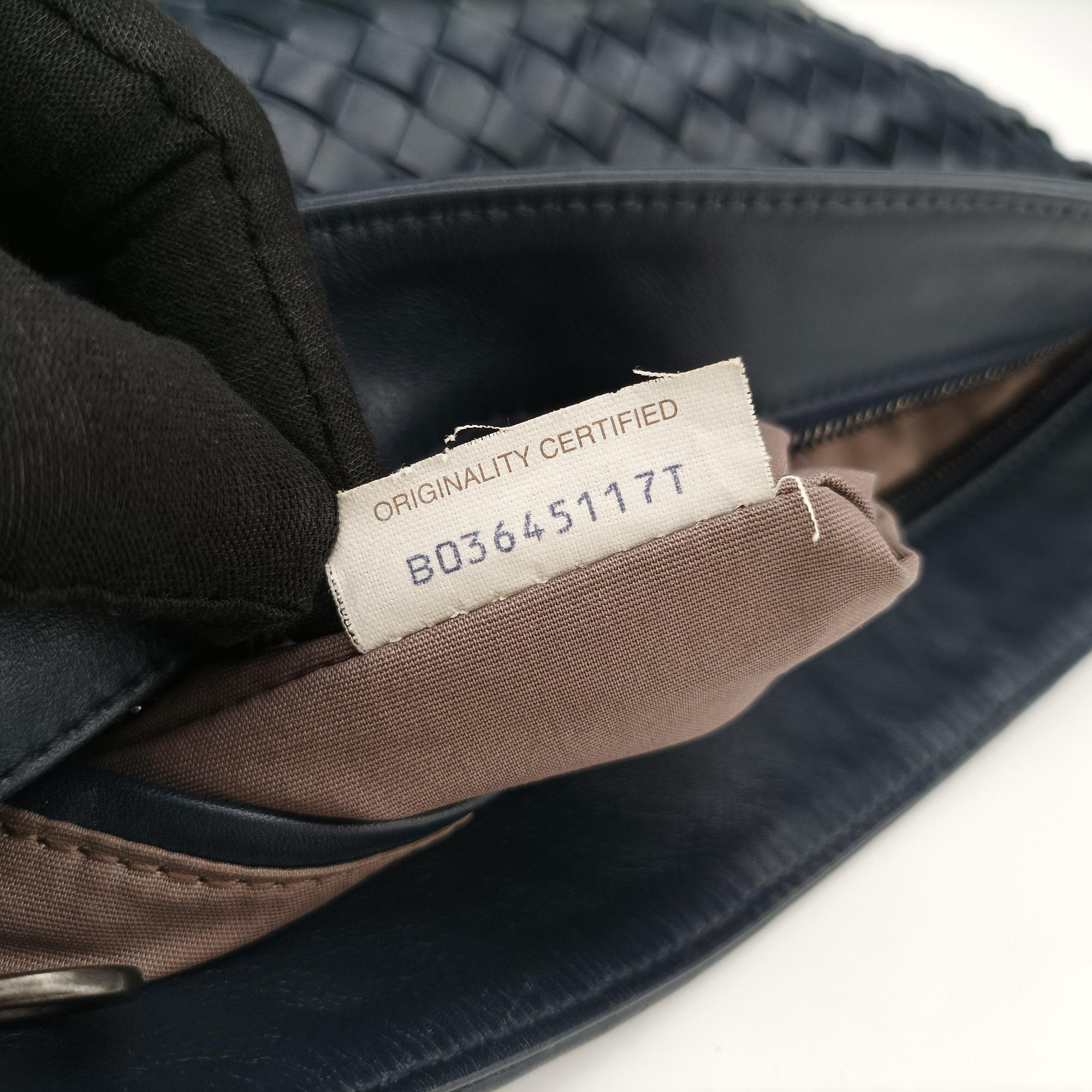 Pre-owned Bottega Veneta Intrecciato Navy lambskin  shoulderbag | stylenewstar