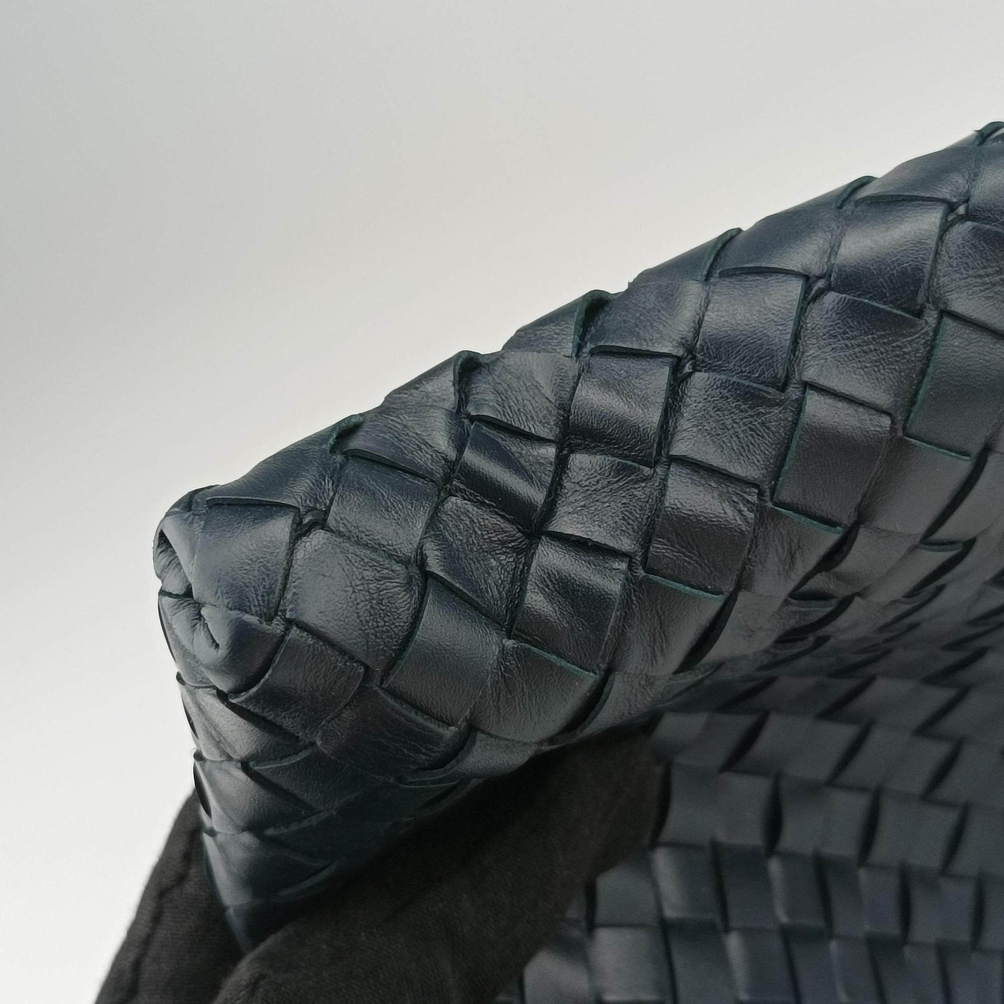 Pre-owned Bottega Veneta Intrecciato Navy lambskin  shoulderbag | stylenewstar
