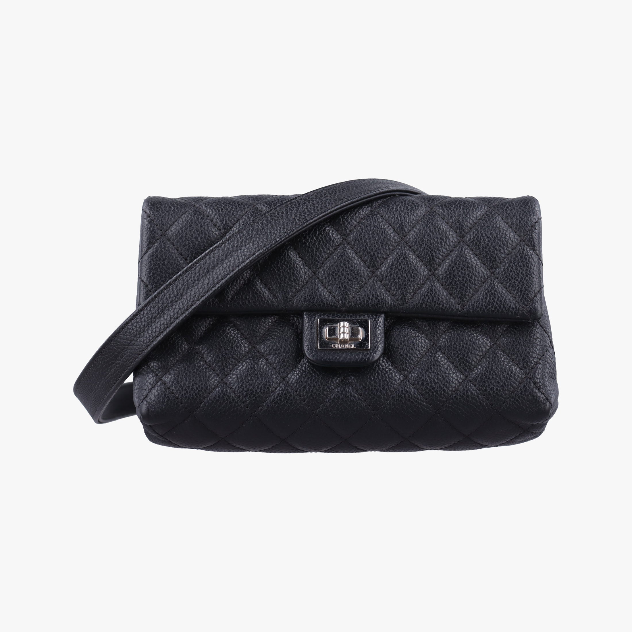 Pre-owned Chanel Matelasse 2.55 Black pebbled U48753 bum bag/waist bag | stylenewstar