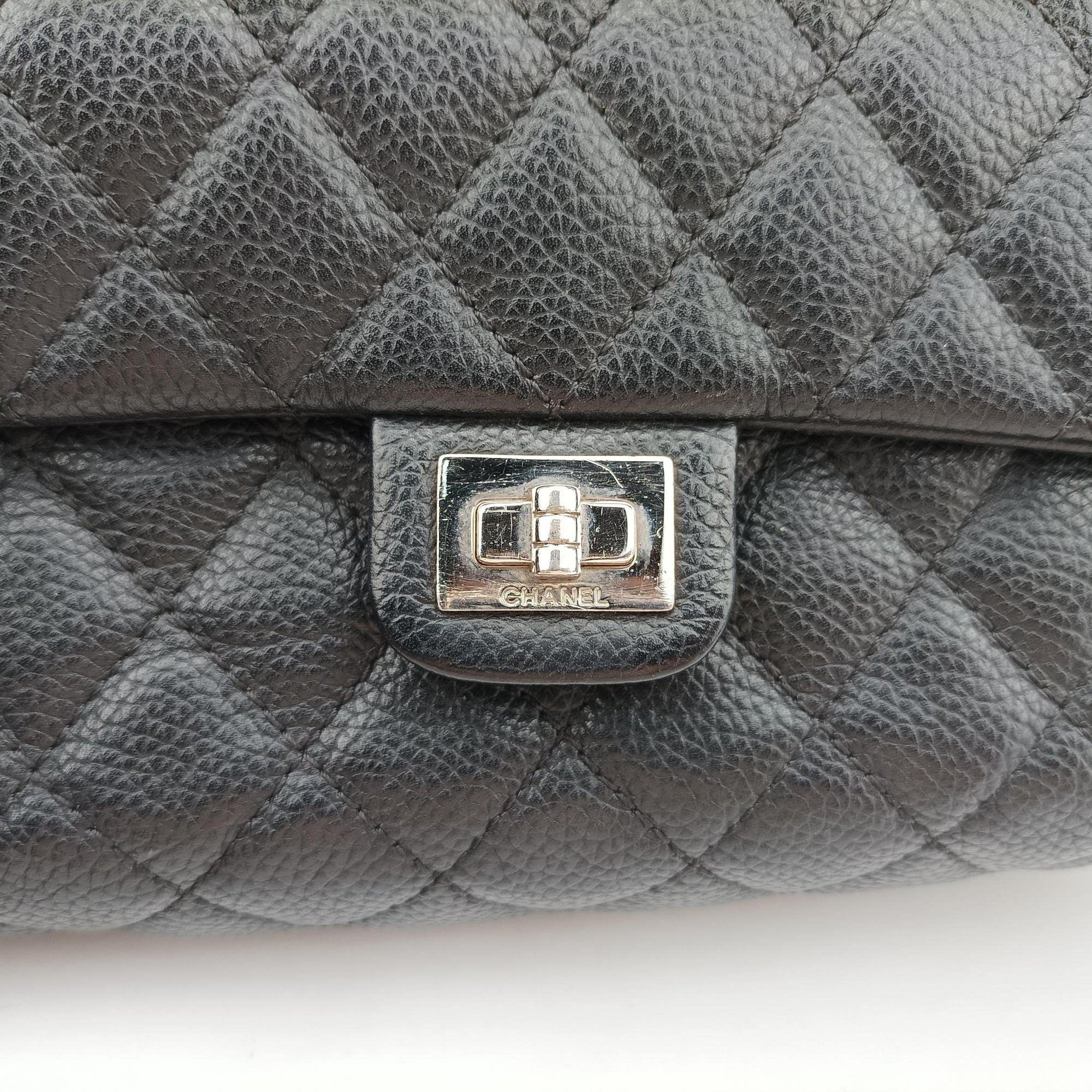 Pre-owned Chanel Matelasse 2.55 Black pebbled U48753 bum bag/waist bag | stylenewstar