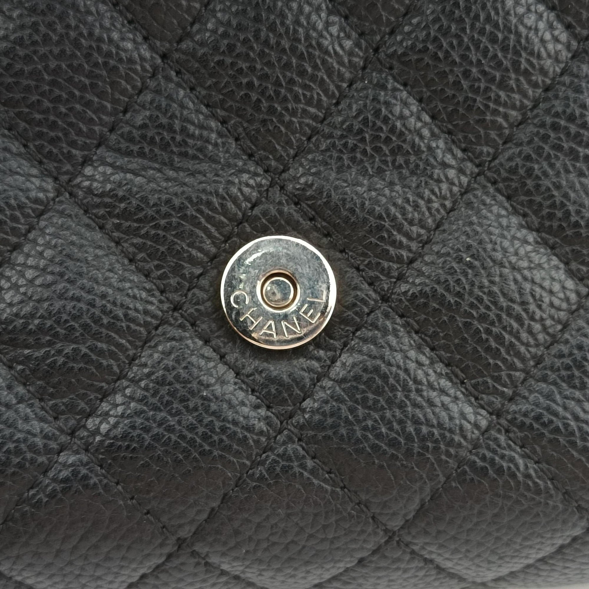 Pre-owned Chanel Matelasse 2.55 Black pebbled U48753 bum bag/waist bag | stylenewstar