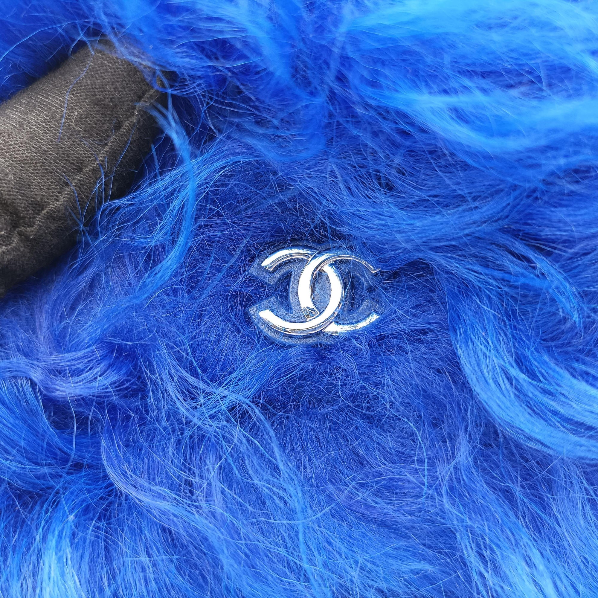 Secondhand Chanel Shearling CC Hook Card Holder Blue wool AP2397 handbag | stylenewstar