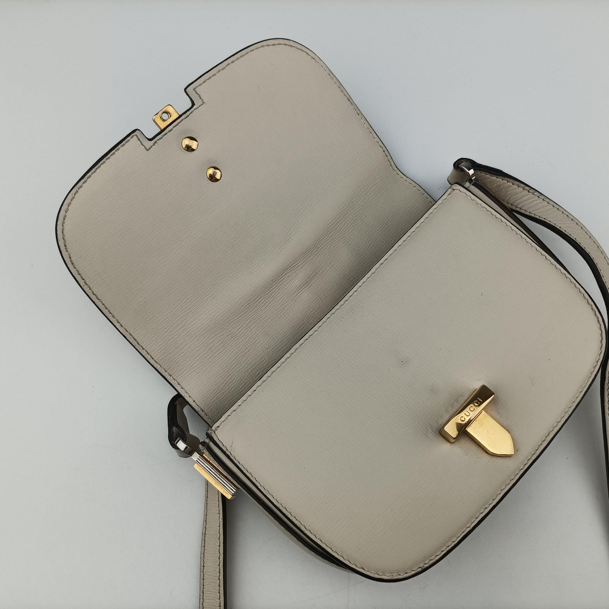 Secondhand Gucci Sylvie 1969 Mini White Leather 615965 shoulderbag | stylenewstar