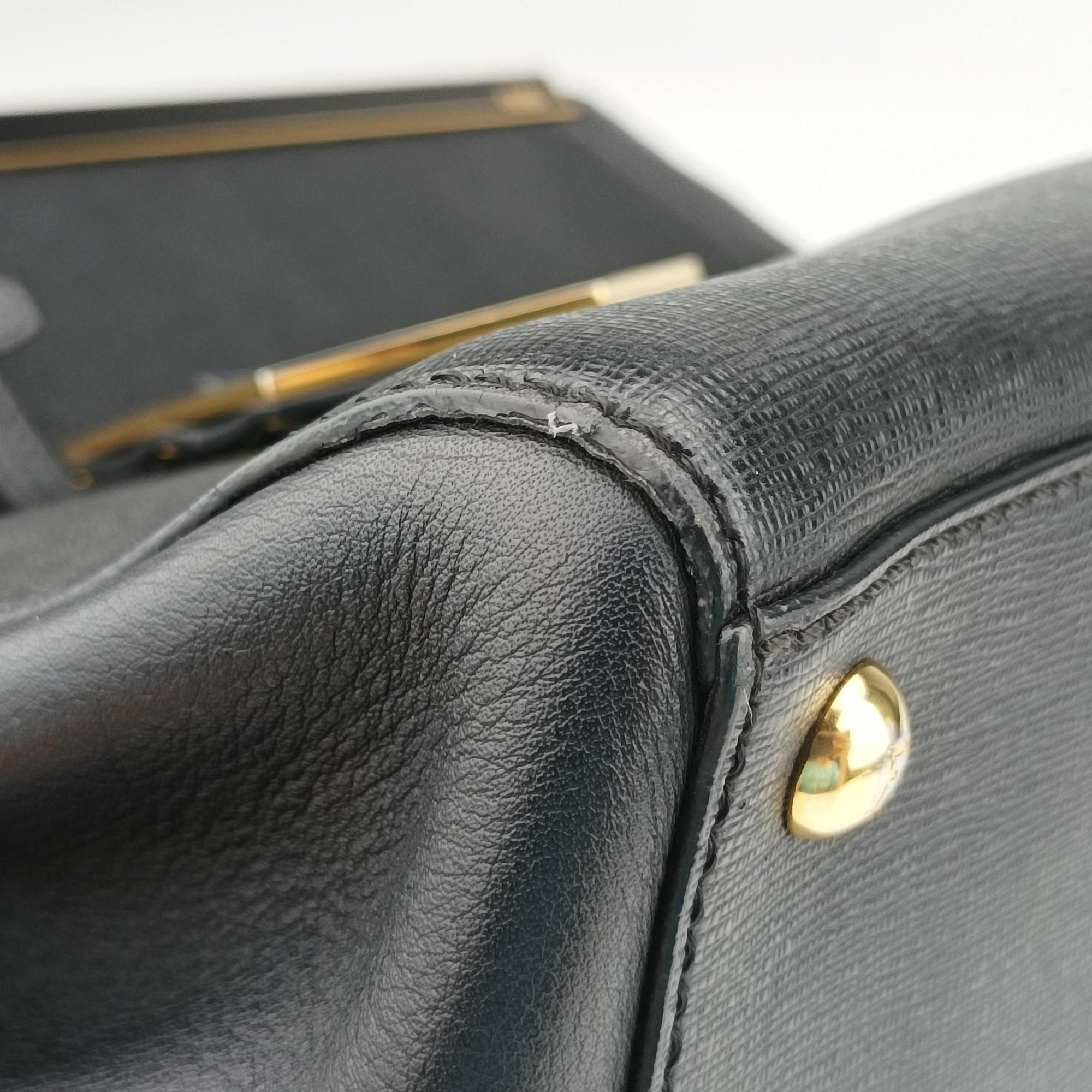 Pre-owned Fendi 2 JOURS Black Leather 8BH250 shoulderbag | stylenewstar