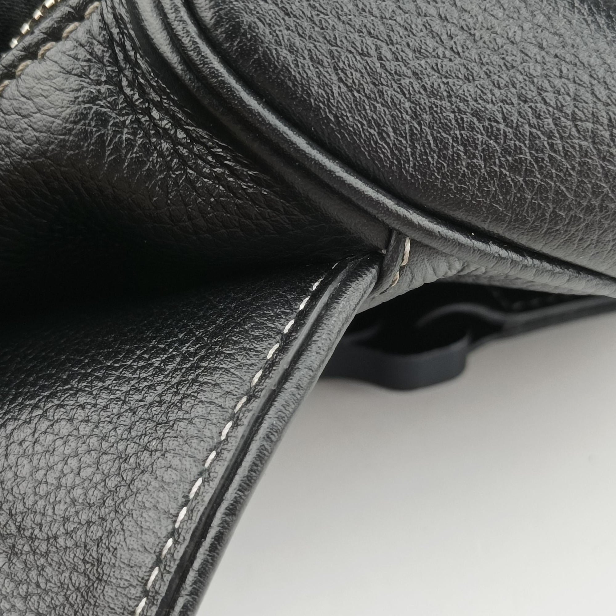 Secondhand Christian Dior Saddle KAWS  Bee Black Leather  bum bag/waist bag | stylenewstar