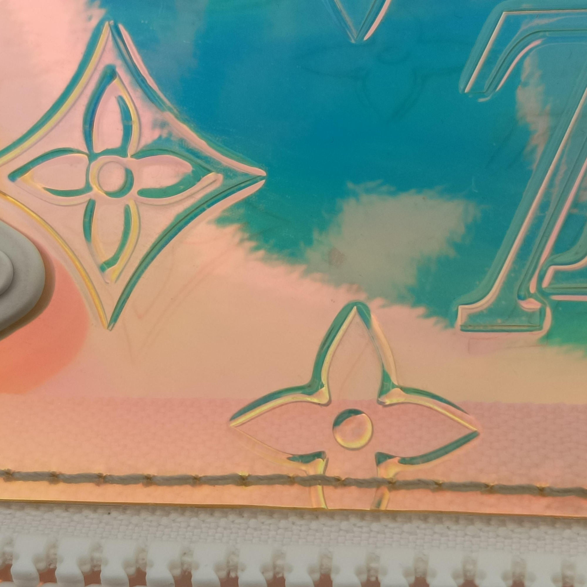 Pre-owned Louis Vuitton Pochette Volga prism pvc vinyl M55261 clutchbag | stylenewstar