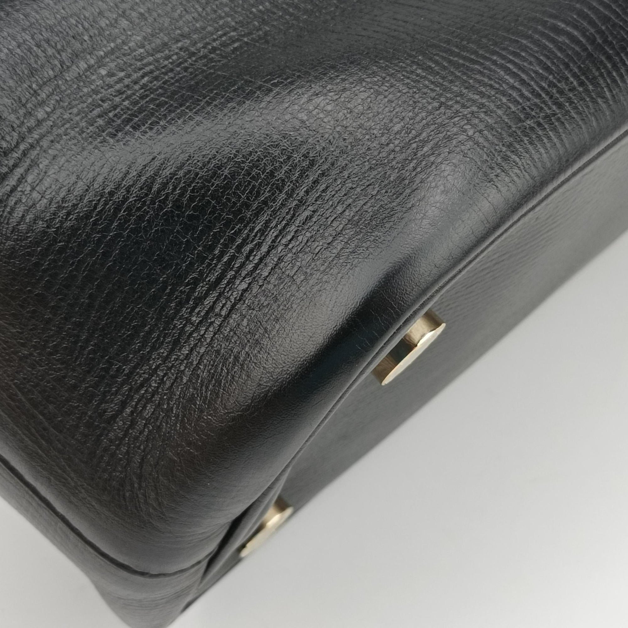 Pre-owned Bvlgari Isabella Rossellini Black Leather  shoulderbag | stylenewstar