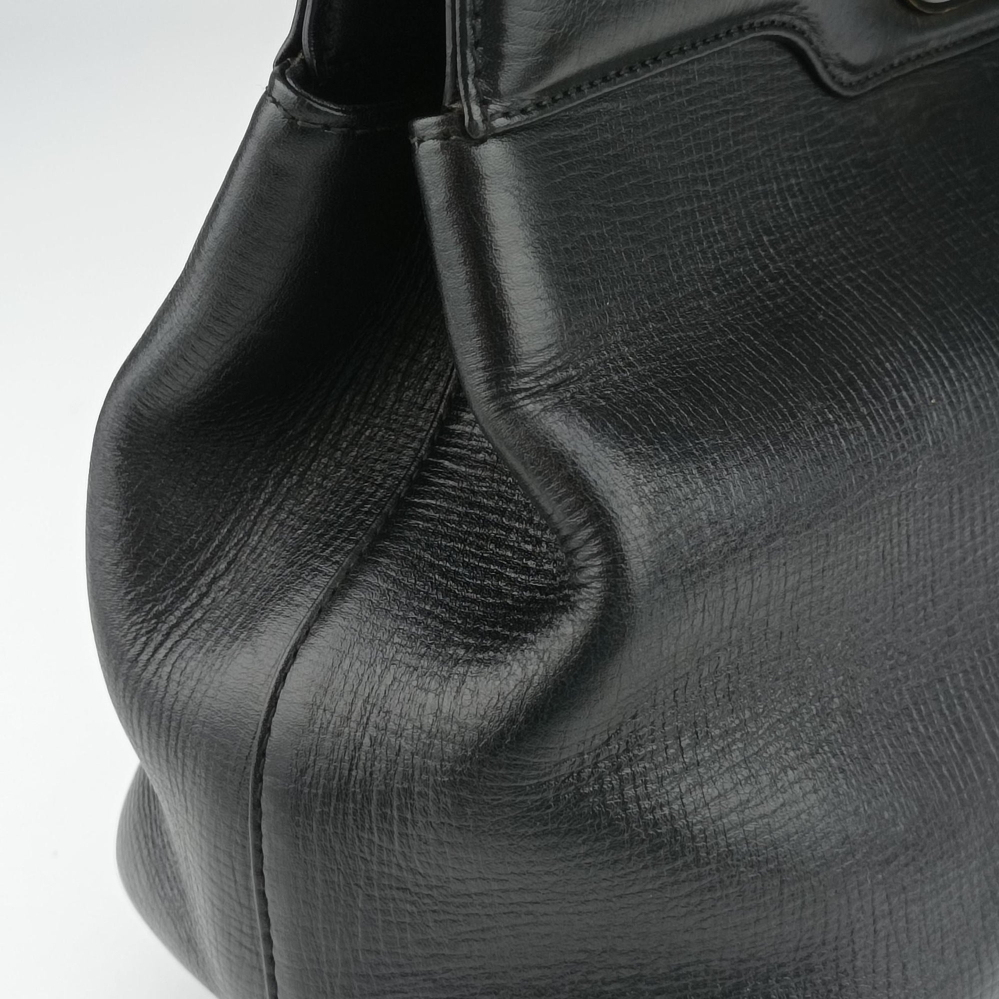 Pre-owned Bvlgari Isabella Rossellini Black Leather  shoulderbag | stylenewstar