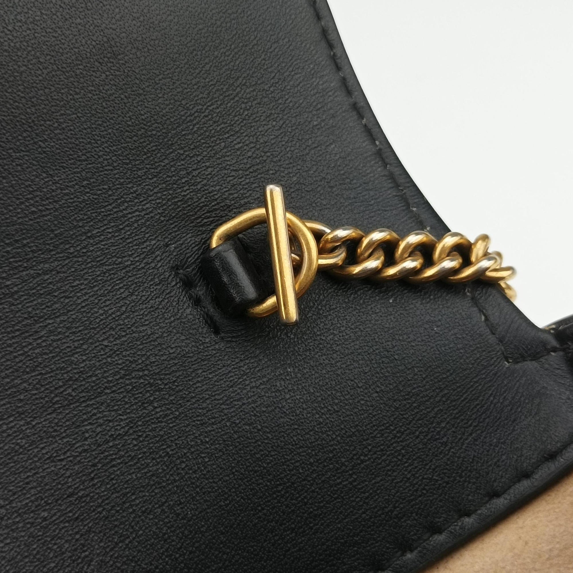 Pre-owned Gucci GG Marmont Black Leather 476433 shoulderbag | stylenewstar