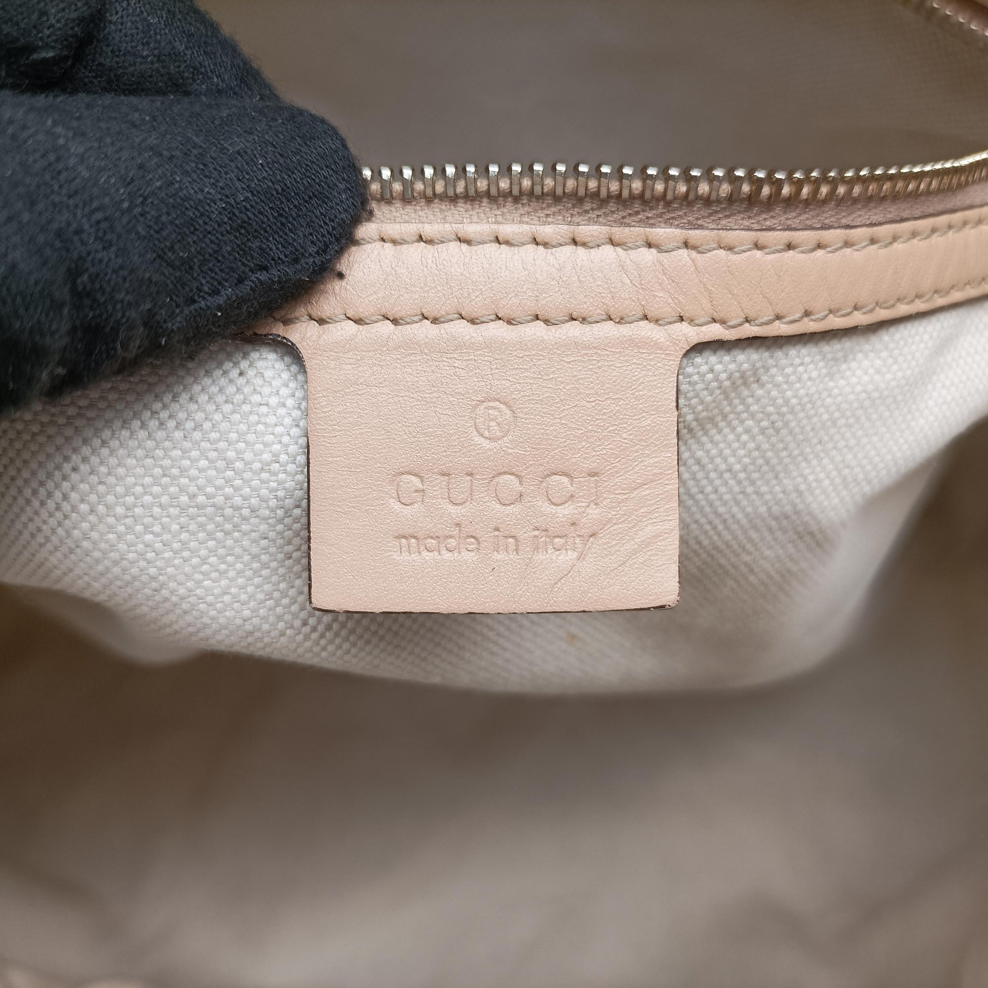 Pre-owned Gucci Lovely Pink Canvas×Leather 257068 shoulderbag | stylenewstar