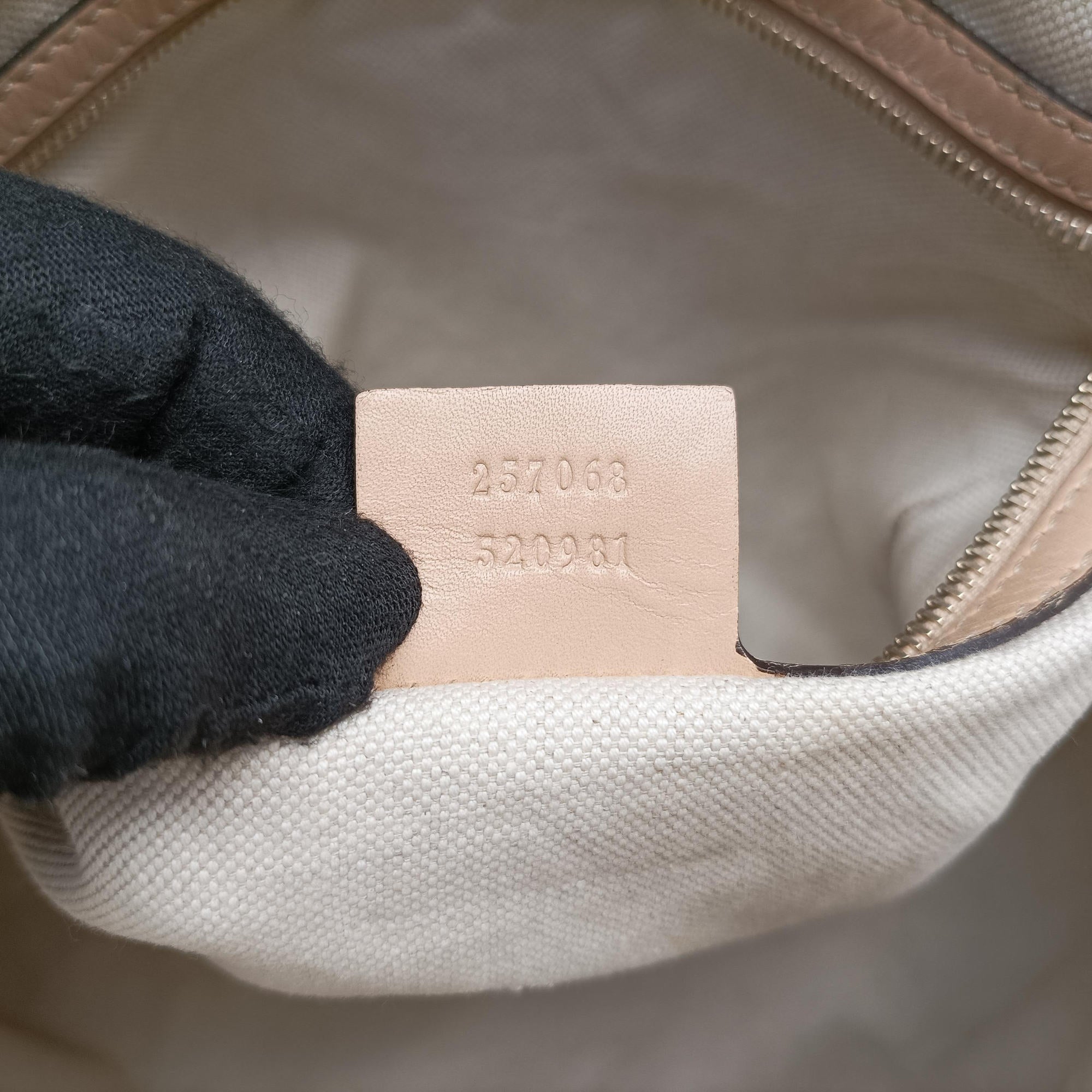 Pre-owned Gucci Lovely Pink Canvas×Leather 257068 shoulderbag | stylenewstar