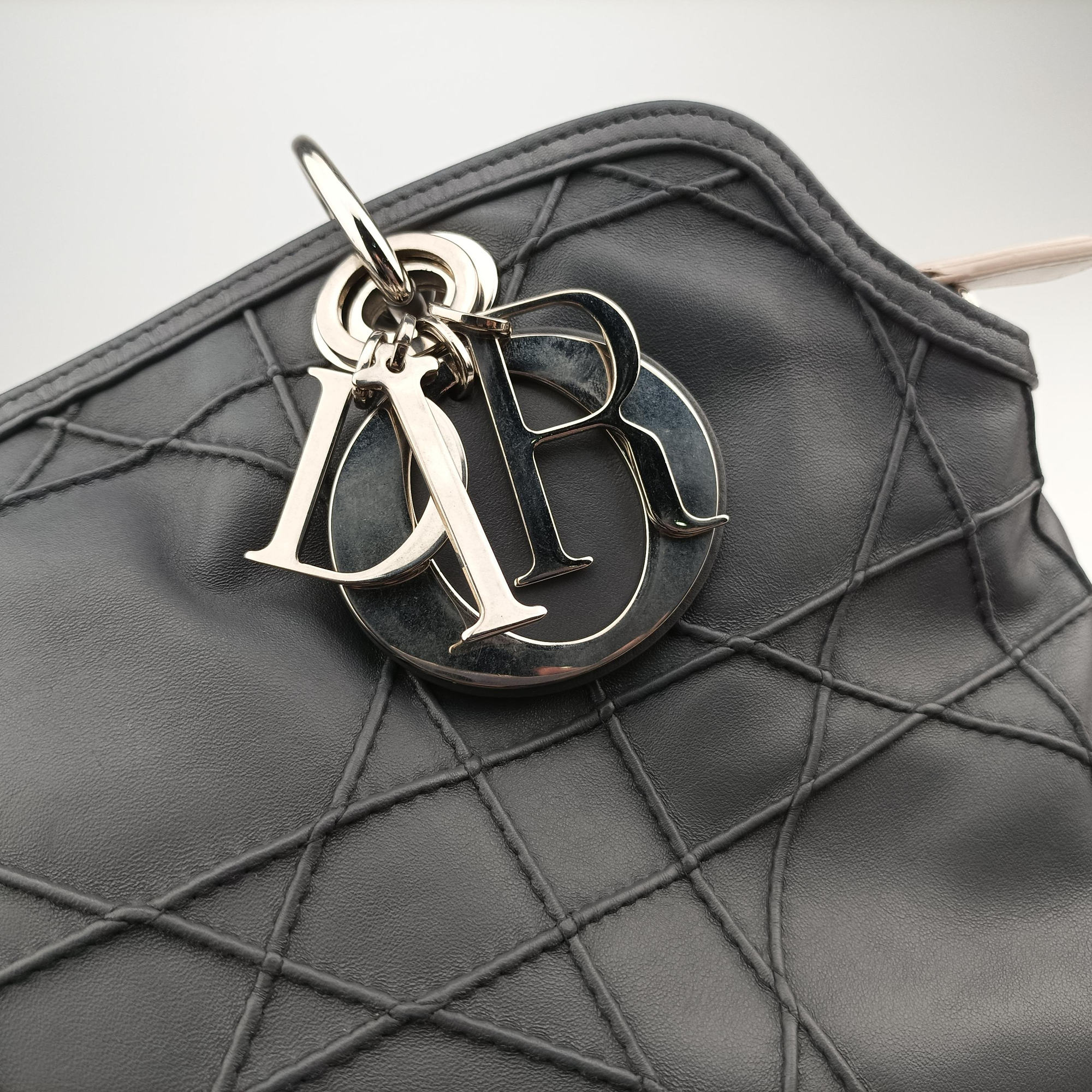 Secondhand Christian Dior granville Gray × Pink lambskin  shoulderbag | stylenewstar