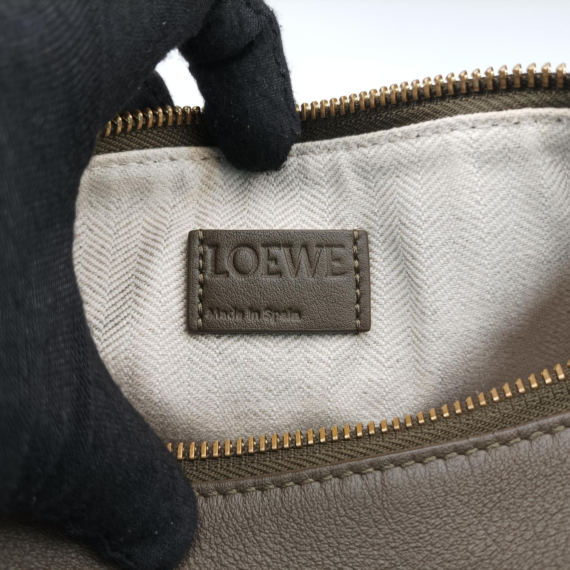 Secondhand Loewe Hammock Hobo Clay Green leather  shoulderbag | stylenewstar