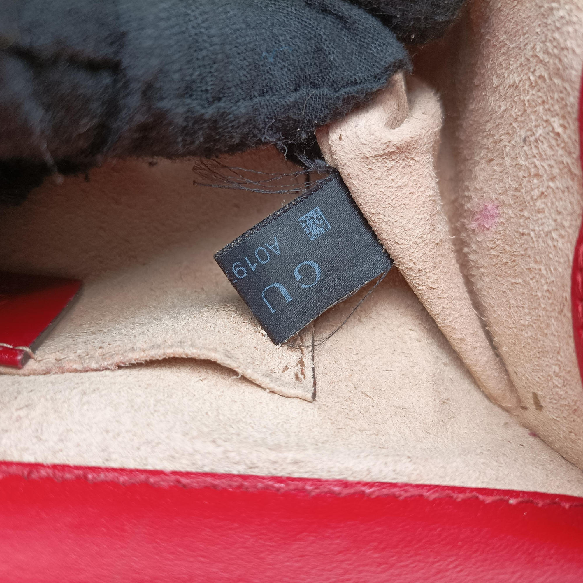 Vintage Gucci Padlock Red Leather 409487 shoulderbag | stylenewstar