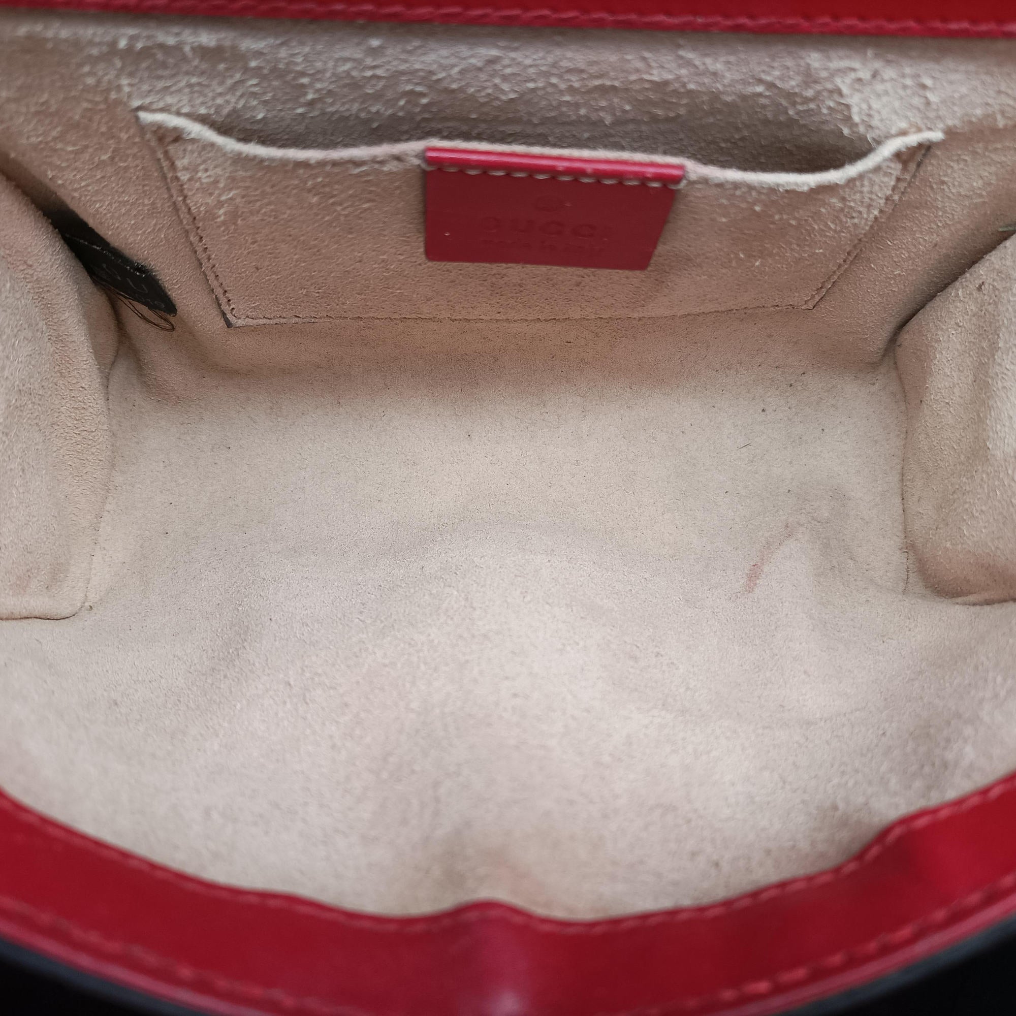 Vintage Gucci Padlock Red Leather 409487 shoulderbag | stylenewstar