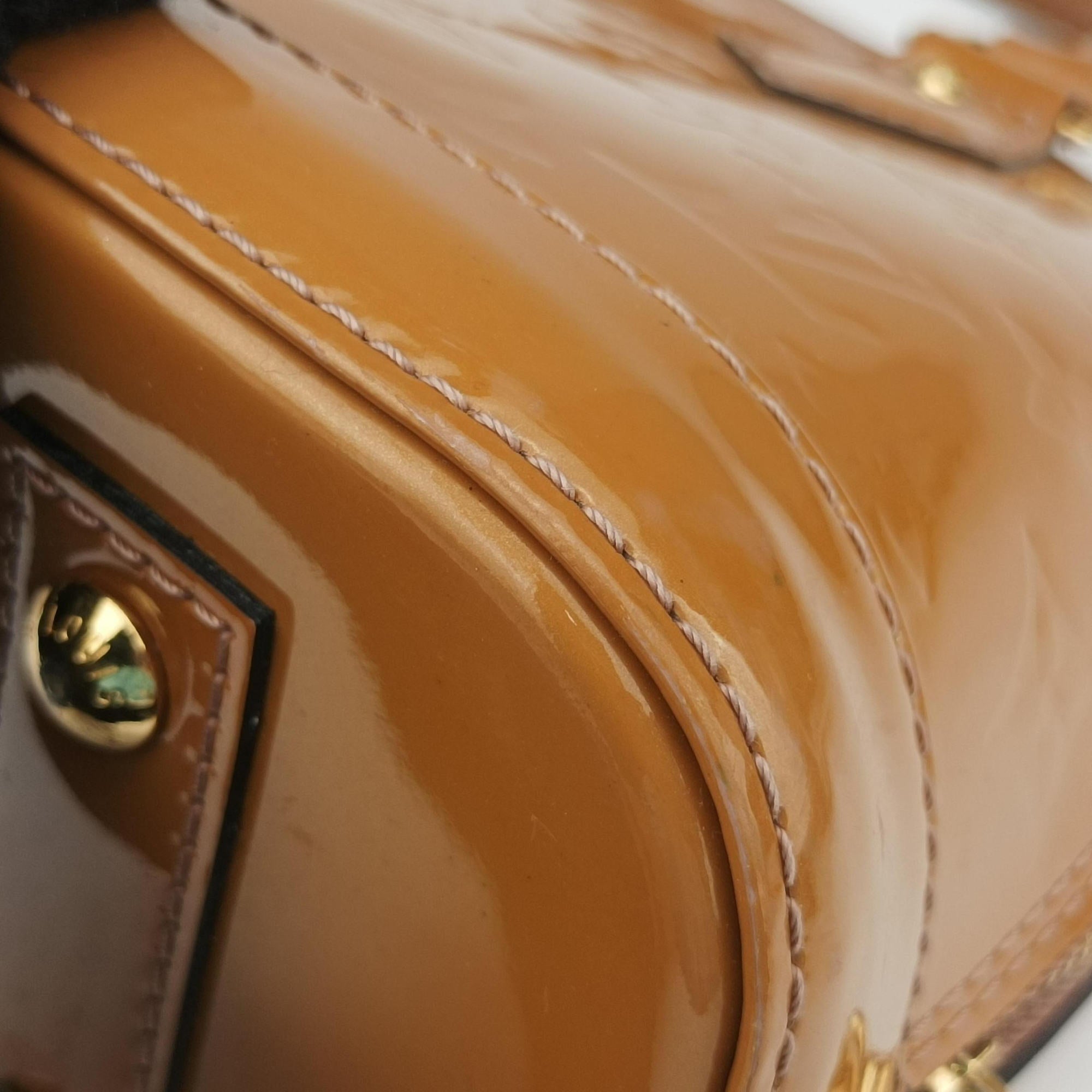 Vintage Louis Vuitton Alma BB Rose Velours Vernis M91585 shoulderbag | stylenewstar