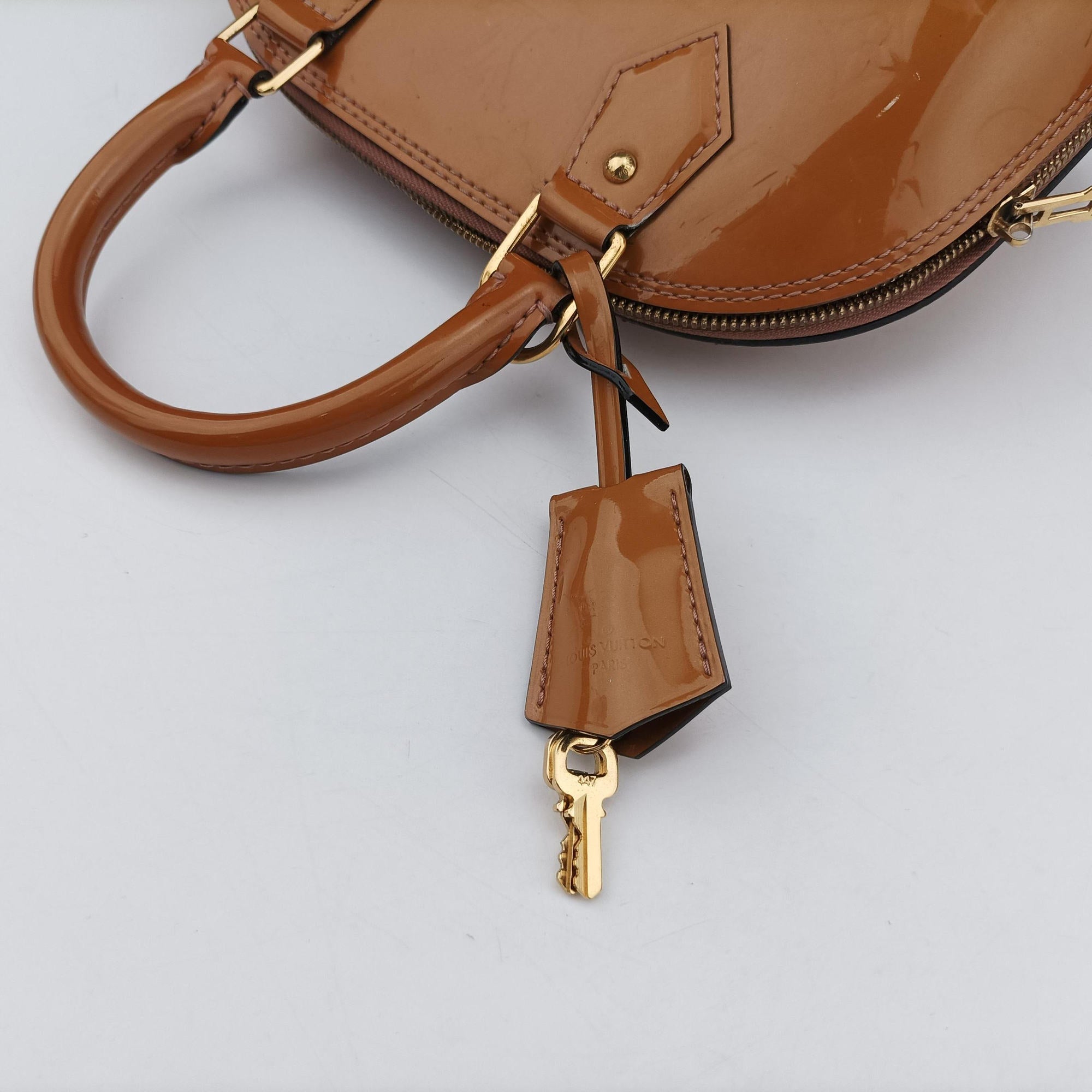 Vintage Louis Vuitton Alma BB Rose Velours Vernis M91585 shoulderbag | stylenewstar