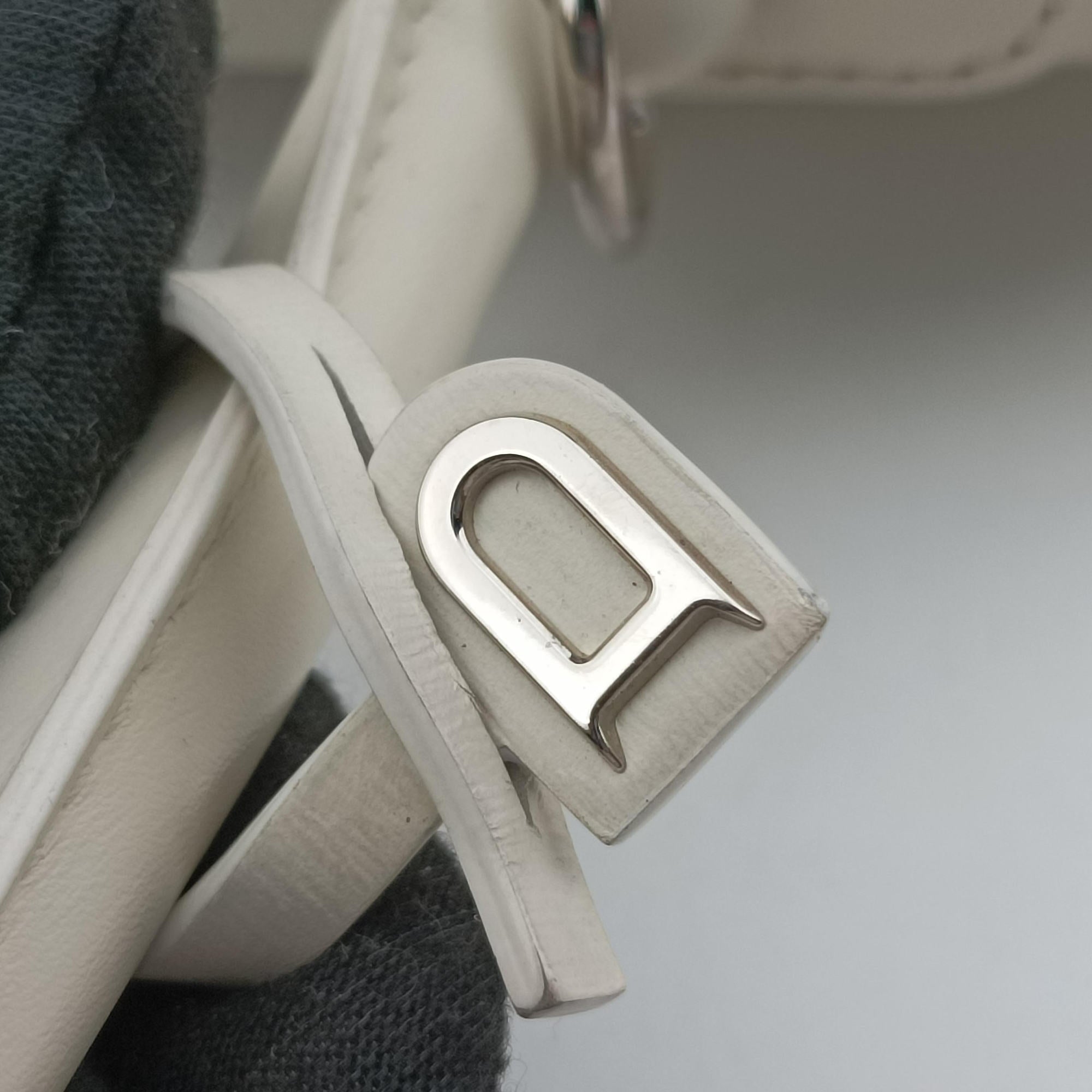 Pre-owned Delvaux Brillant White Leather  shoulderbag | stylenewstar